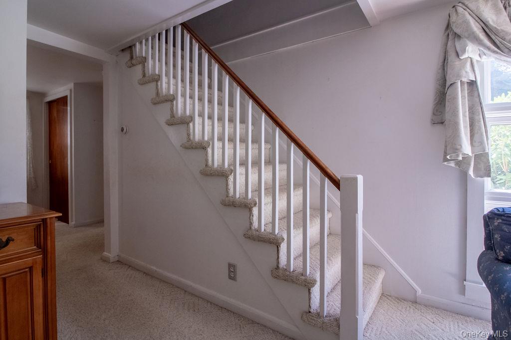 24 Hill Street Property Photo 37