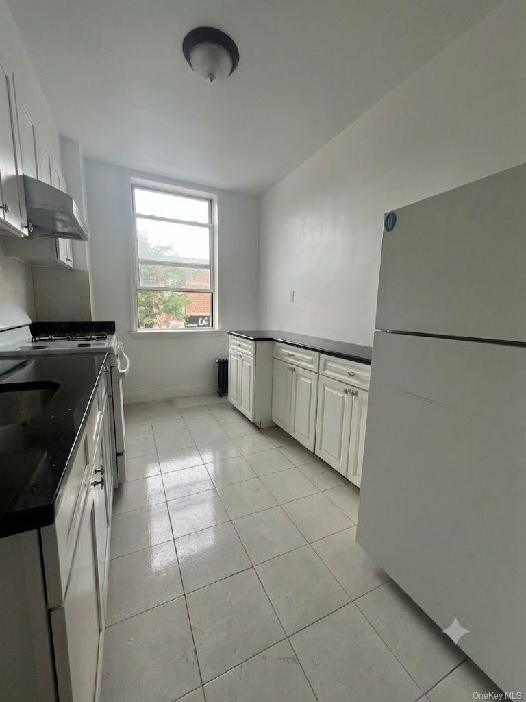 83-19 Northern Boulevard Property Photo 7