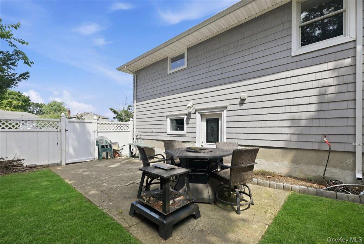 1279 Paul Street Property Photo 25