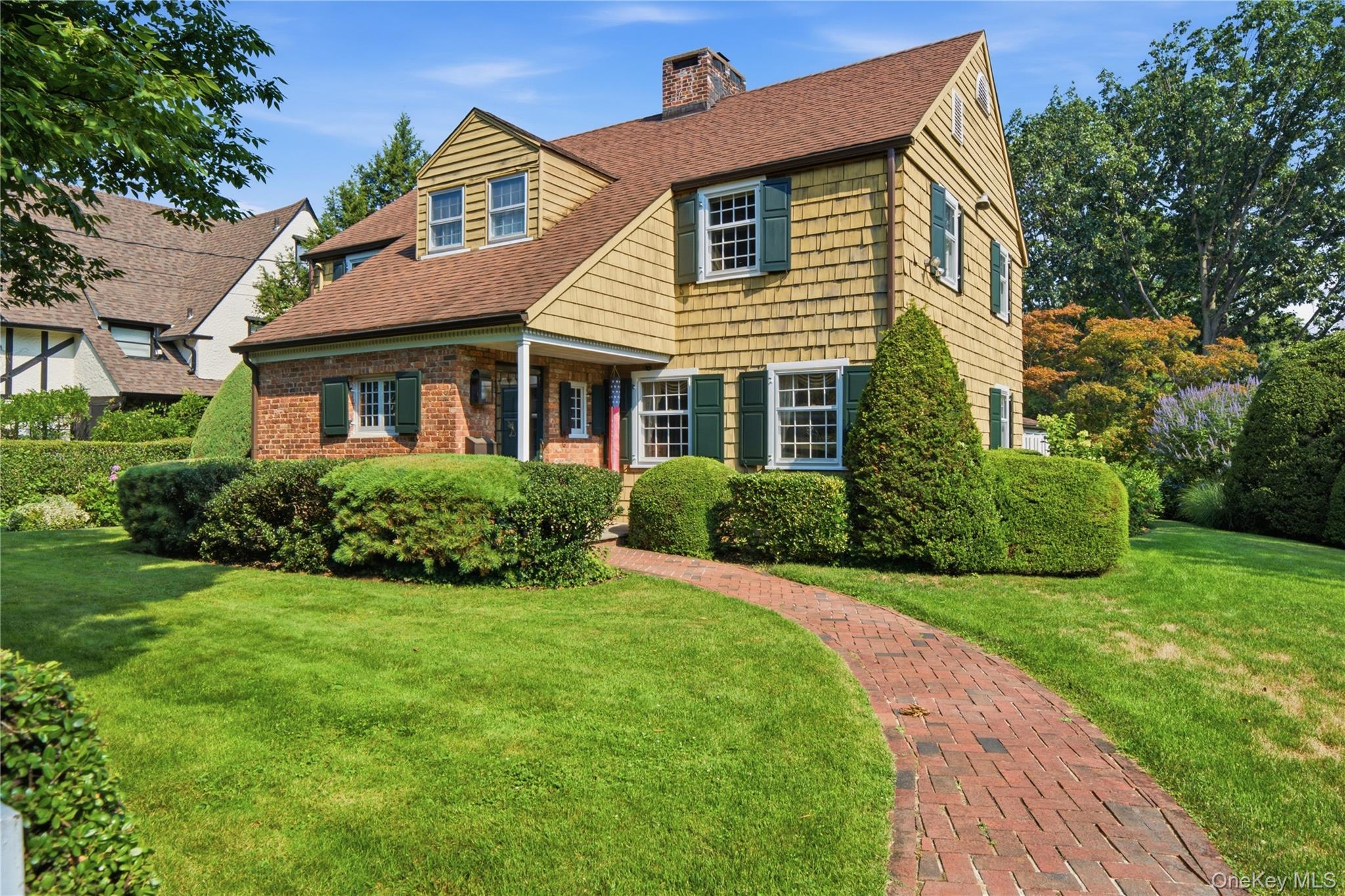 255 Manor Road Property Photo 1