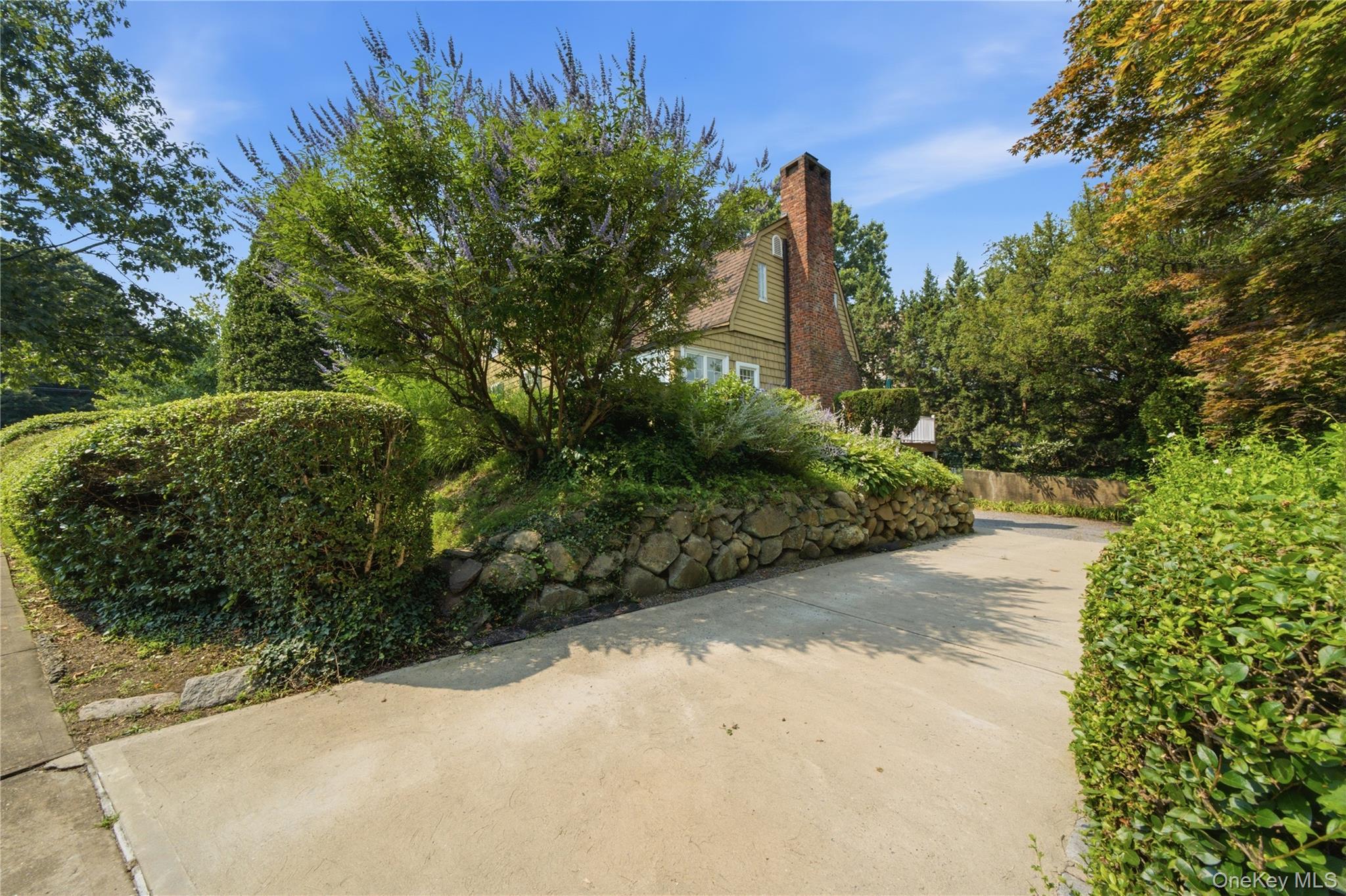 255 Manor Road Property Photo 35