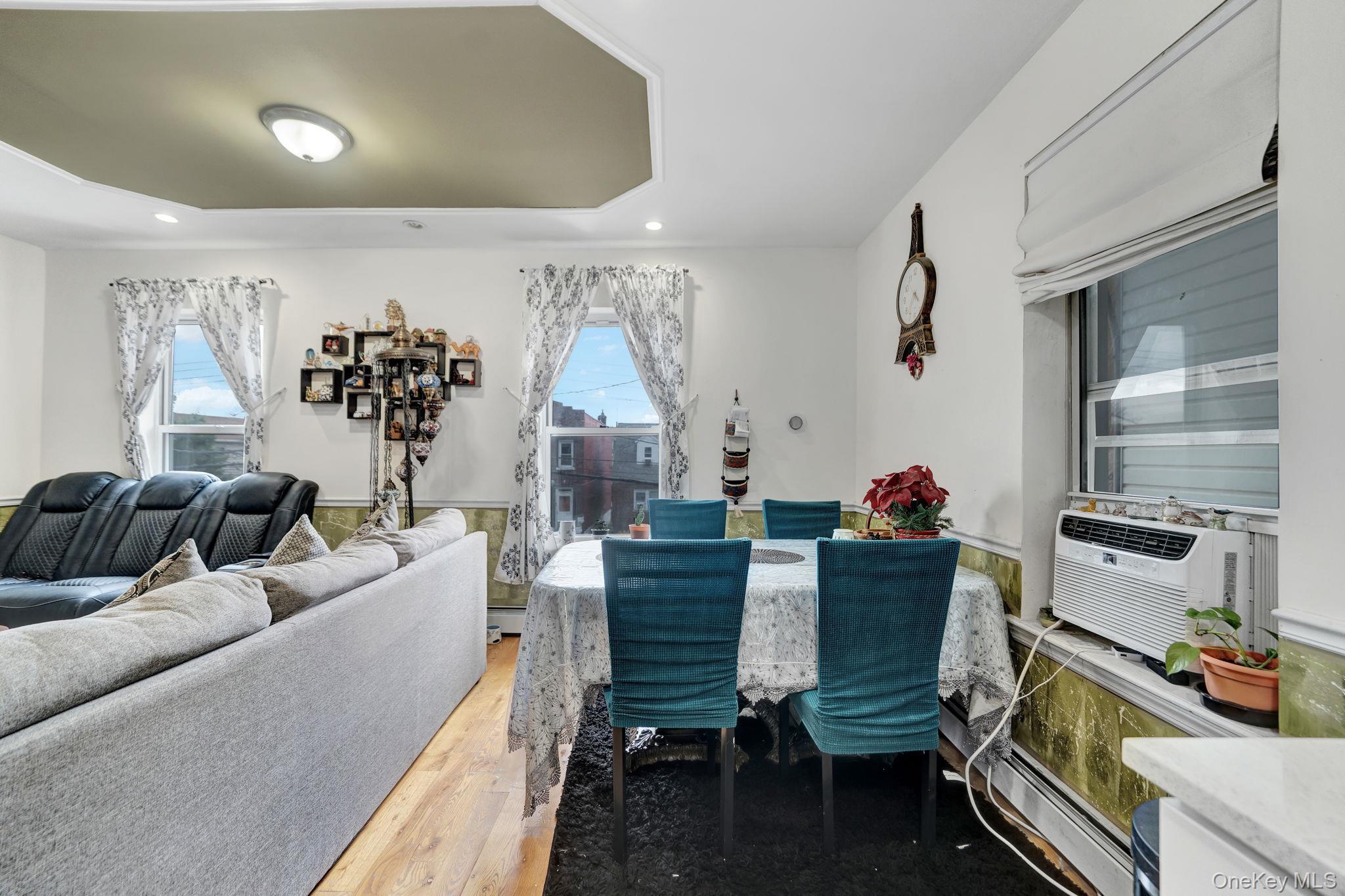 2240 Quimby Avenue Property Photo 4