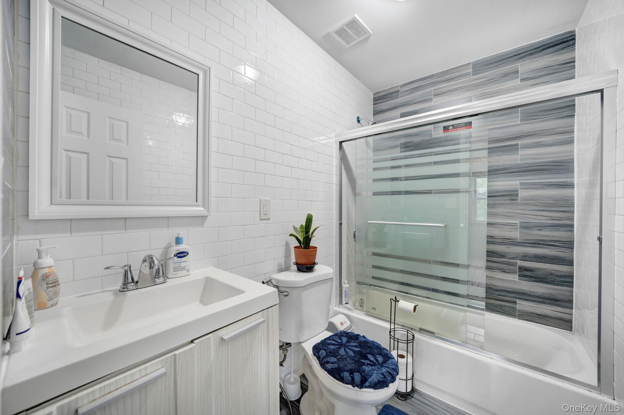 2240 Quimby Avenue Property Photo 10