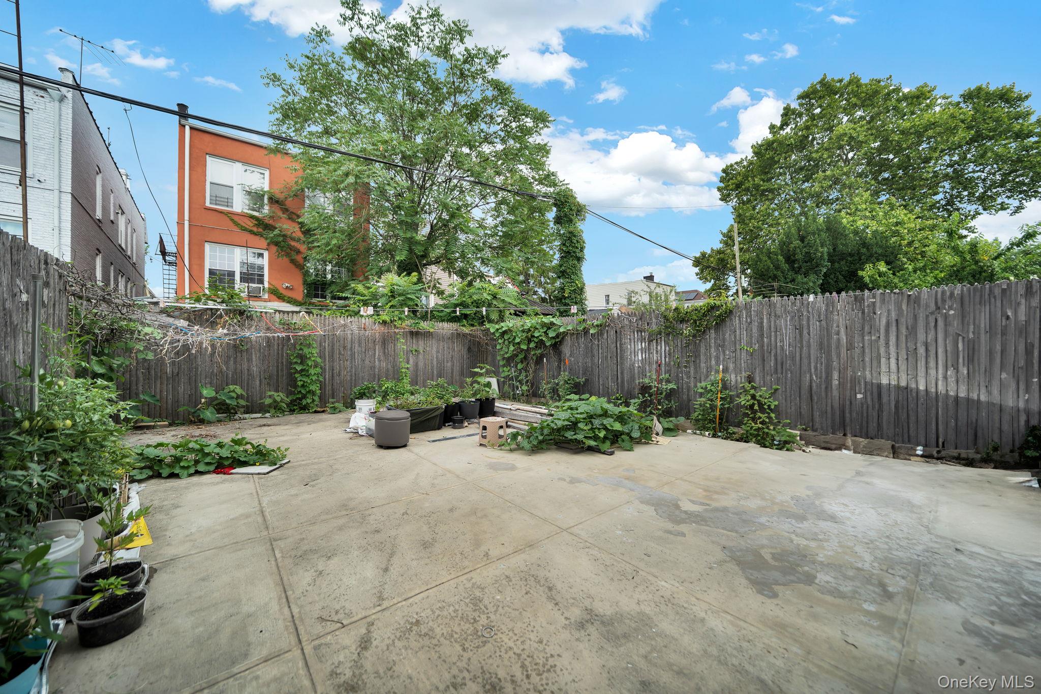 2240 Quimby Avenue Property Photo 24