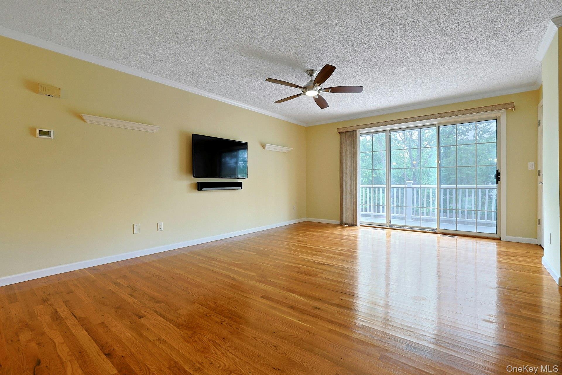 722 W Nyack Road 6 Property Photo 6