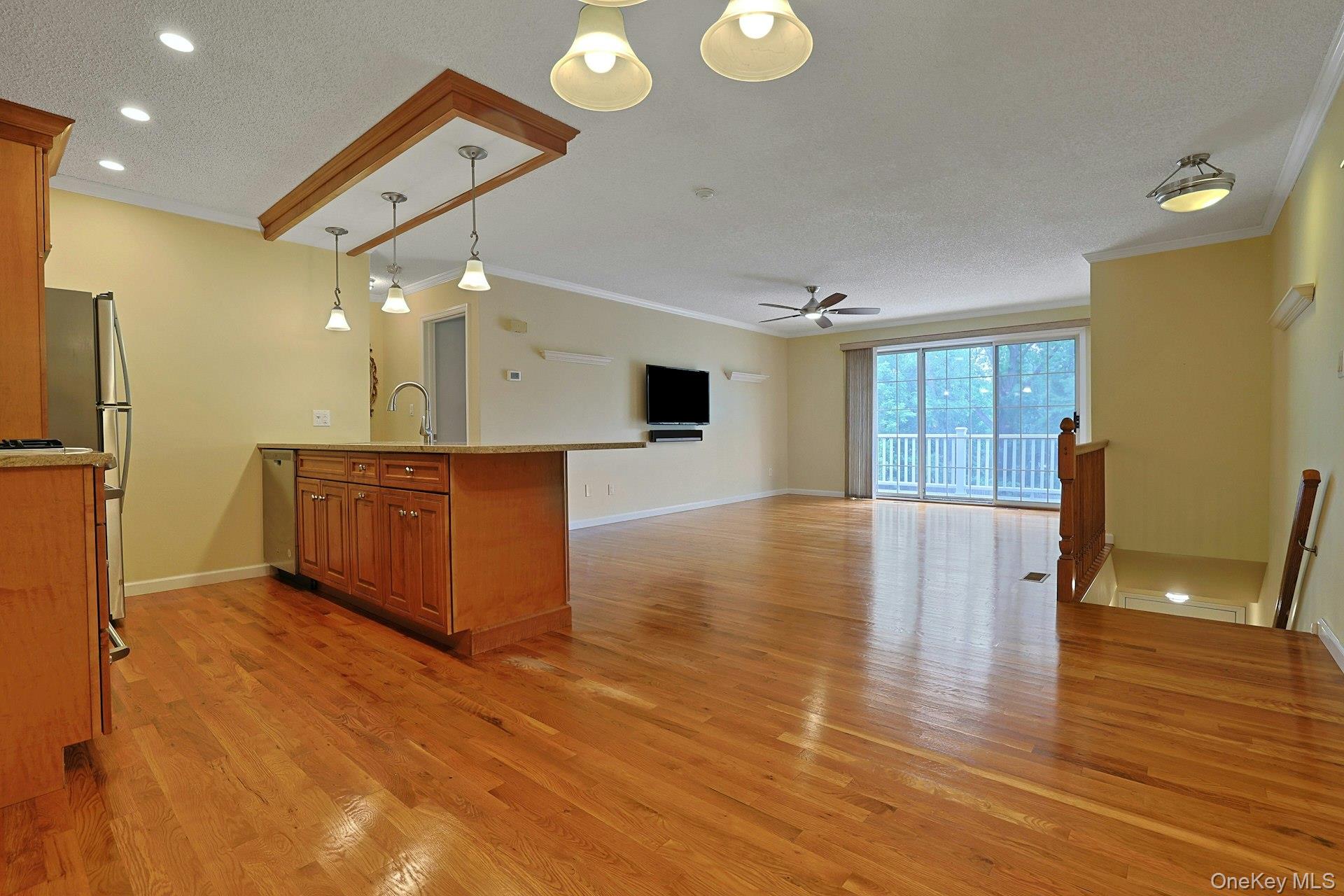 722 W Nyack Road 6 Property Photo 12