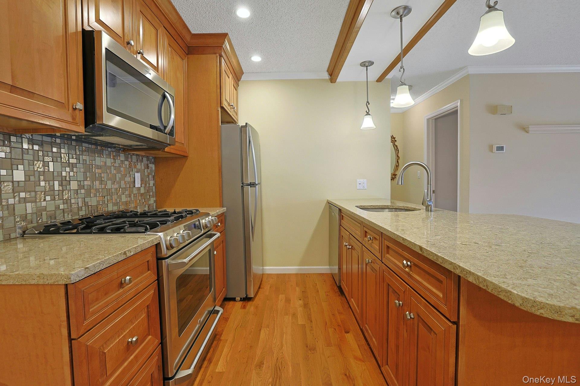 722 W Nyack Road 6 Property Photo 13