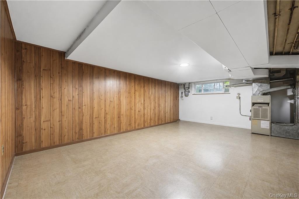 138 Van Cortlandt Park Property Photo 31