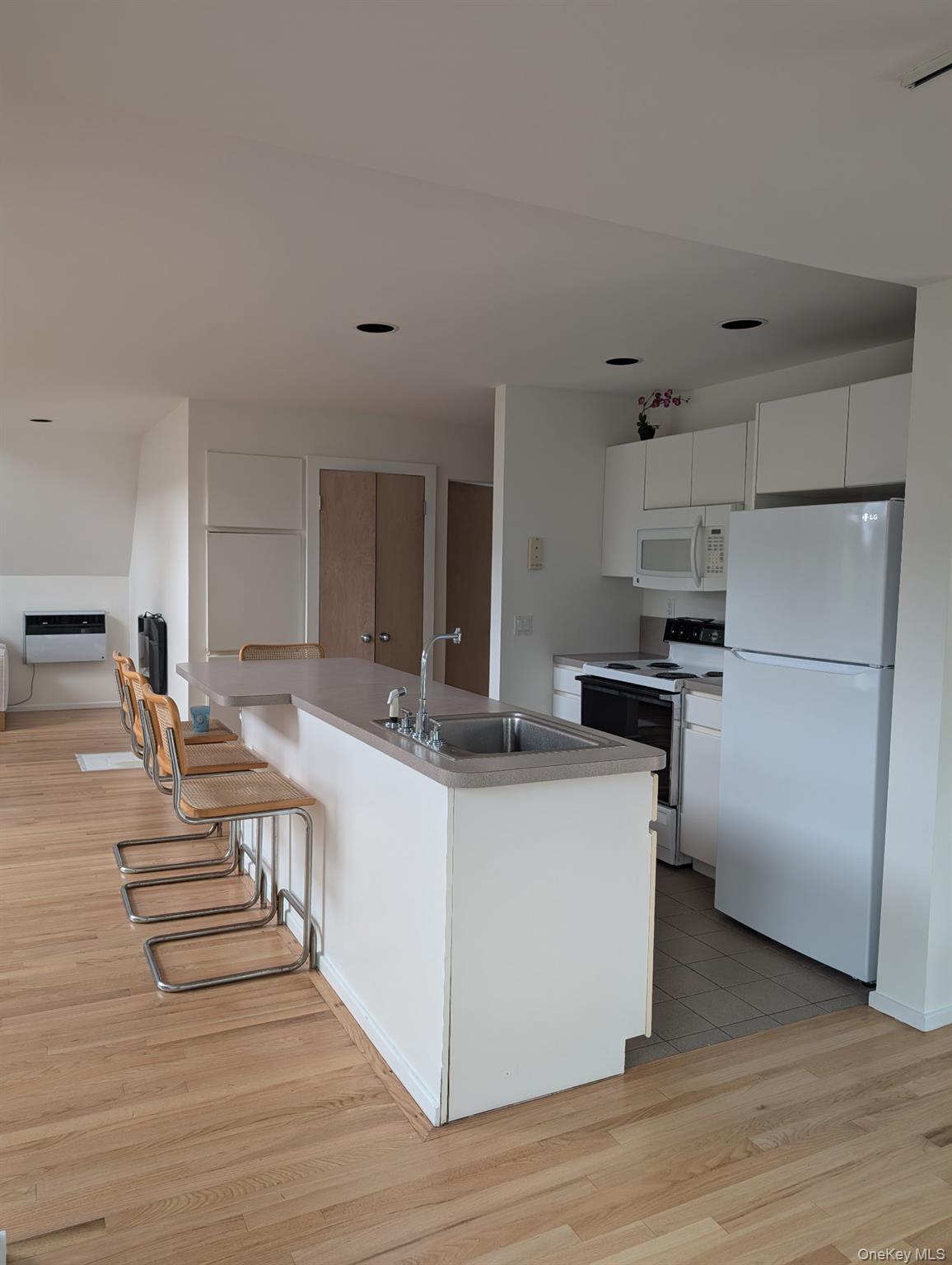 31 Ivy Avenue Property Photo 2