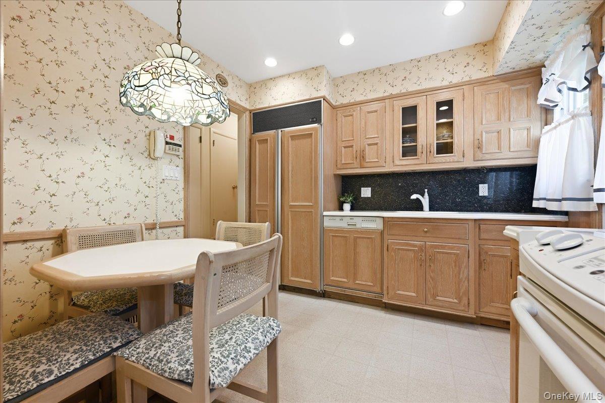 144 Hughes Place Property Photo 8