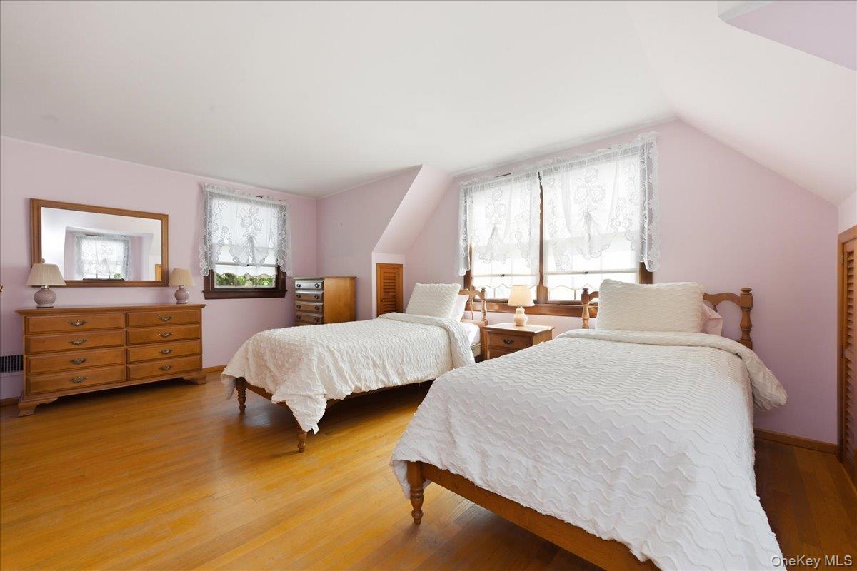 144 Hughes Place Property Photo 19