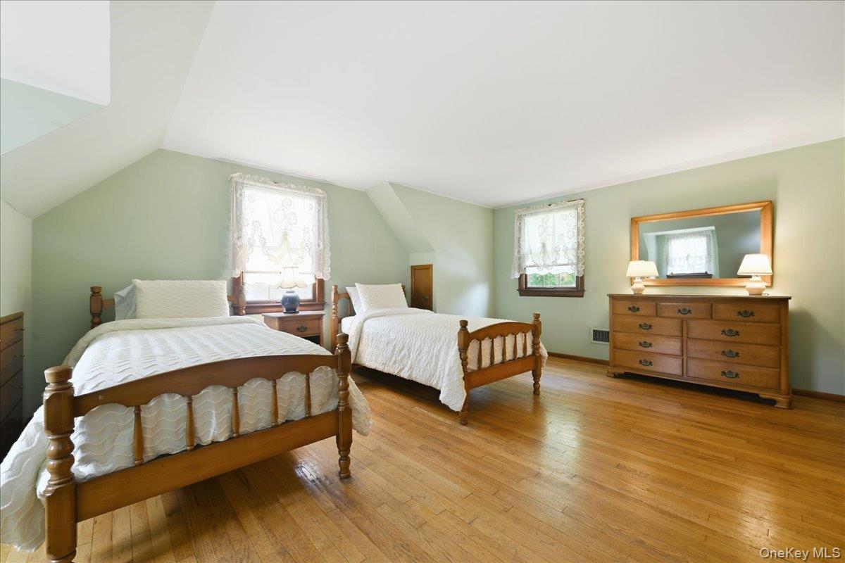 144 Hughes Place Property Photo 22