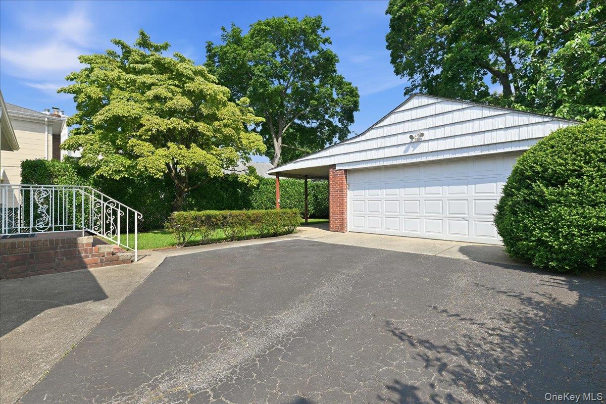144 Hughes Place Property Photo 24