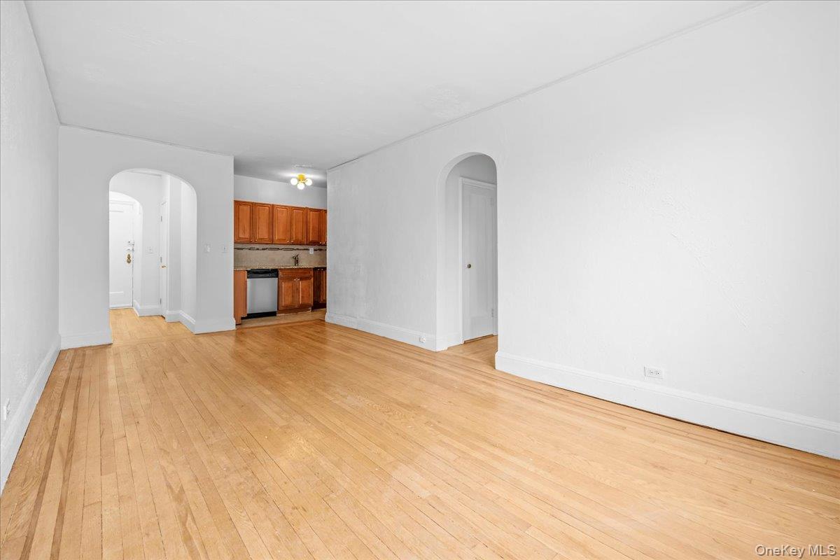 20 William Street 5j Property Photo 6