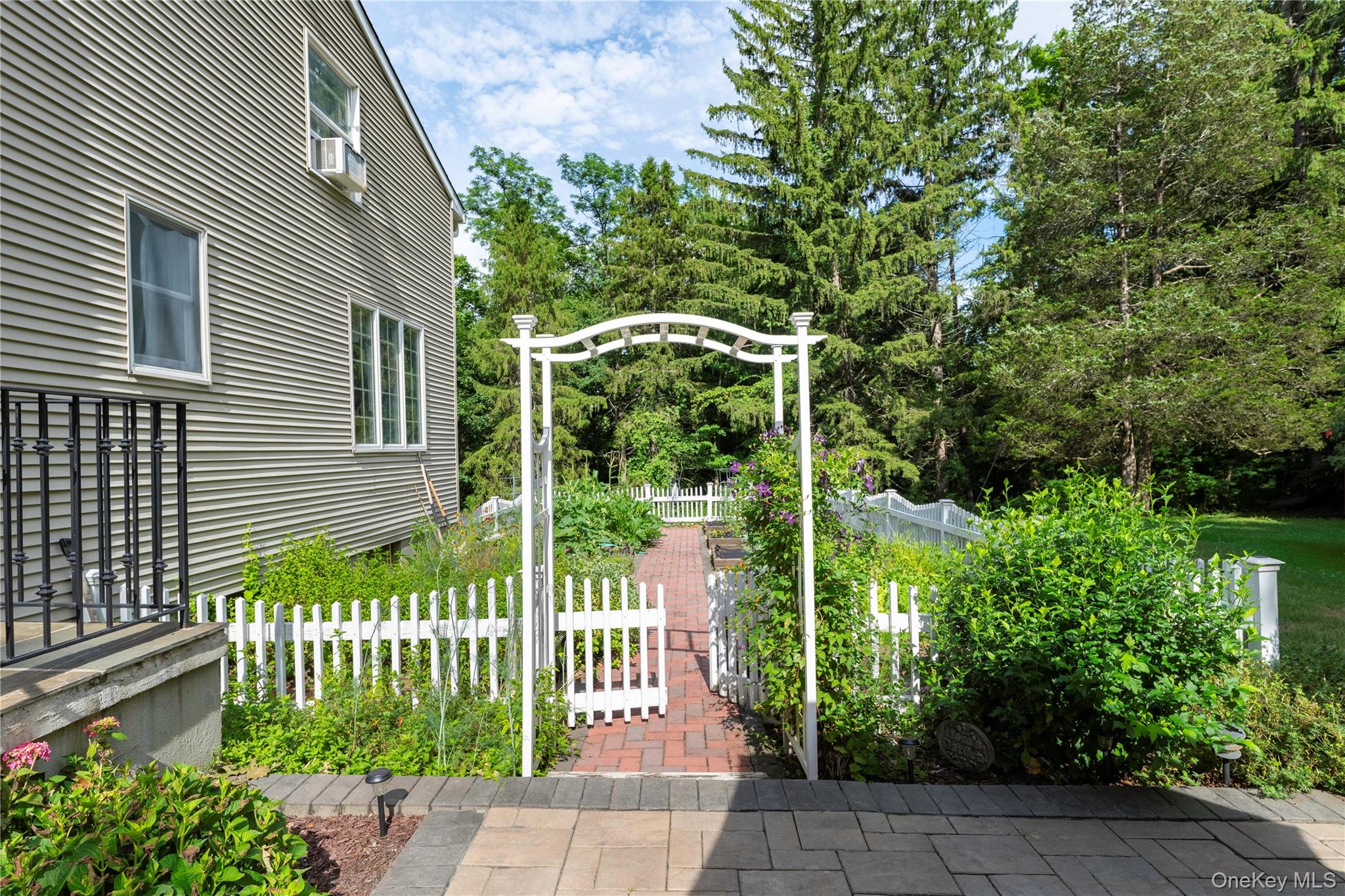 60 Traver Road Property Photo 3