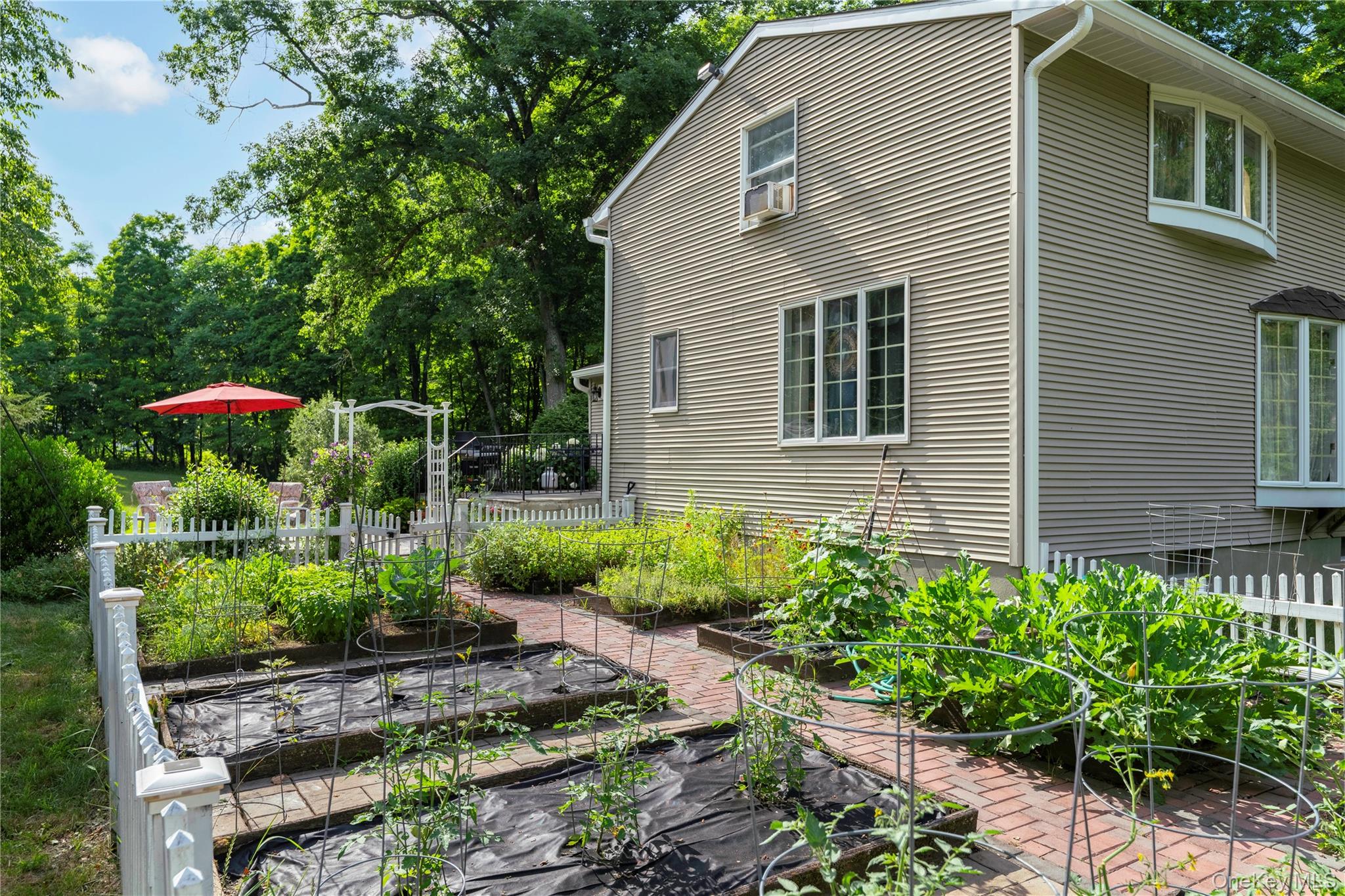 60 Traver Road Property Photo 4