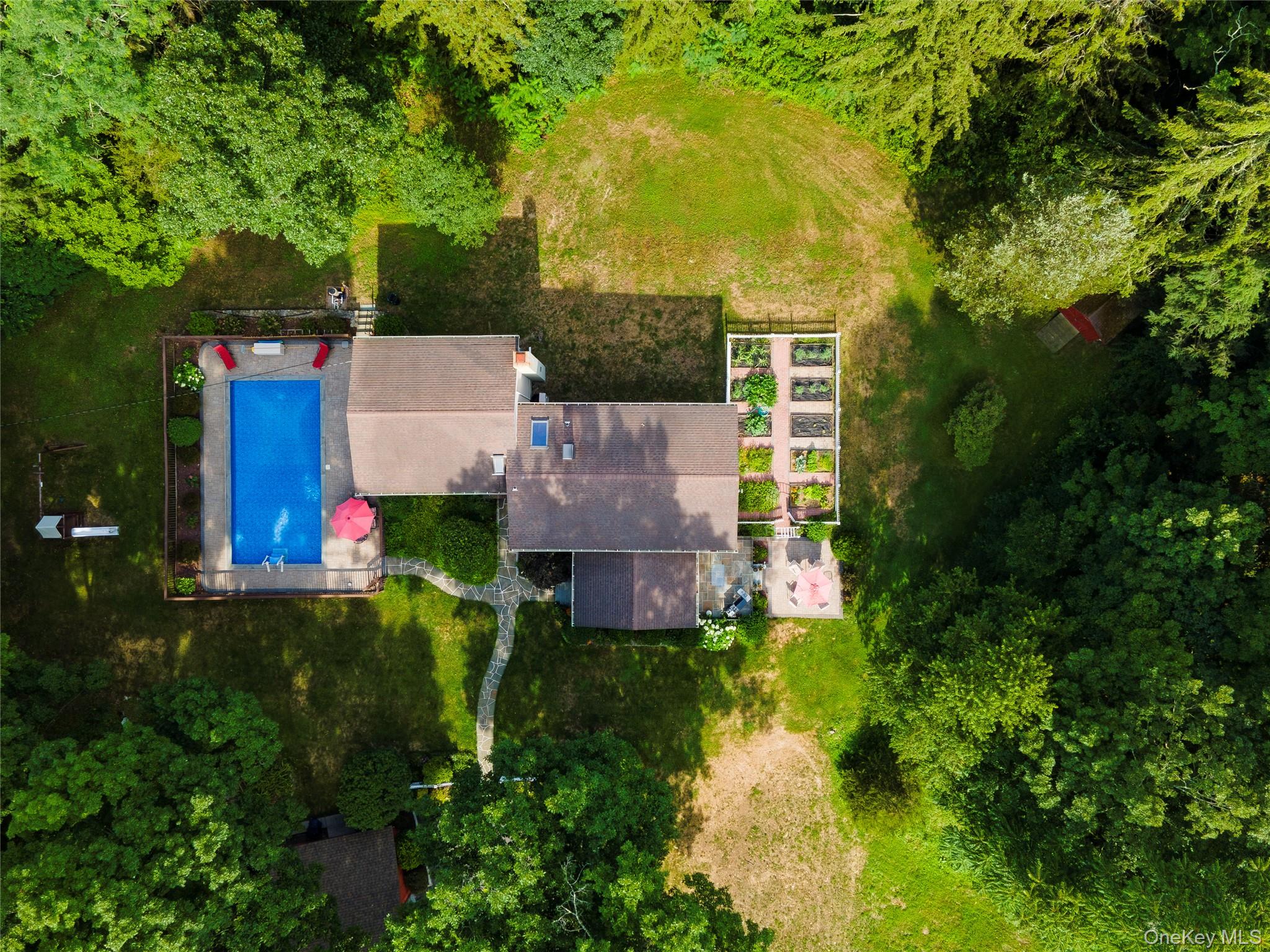 60 Traver Road Property Photo 6
