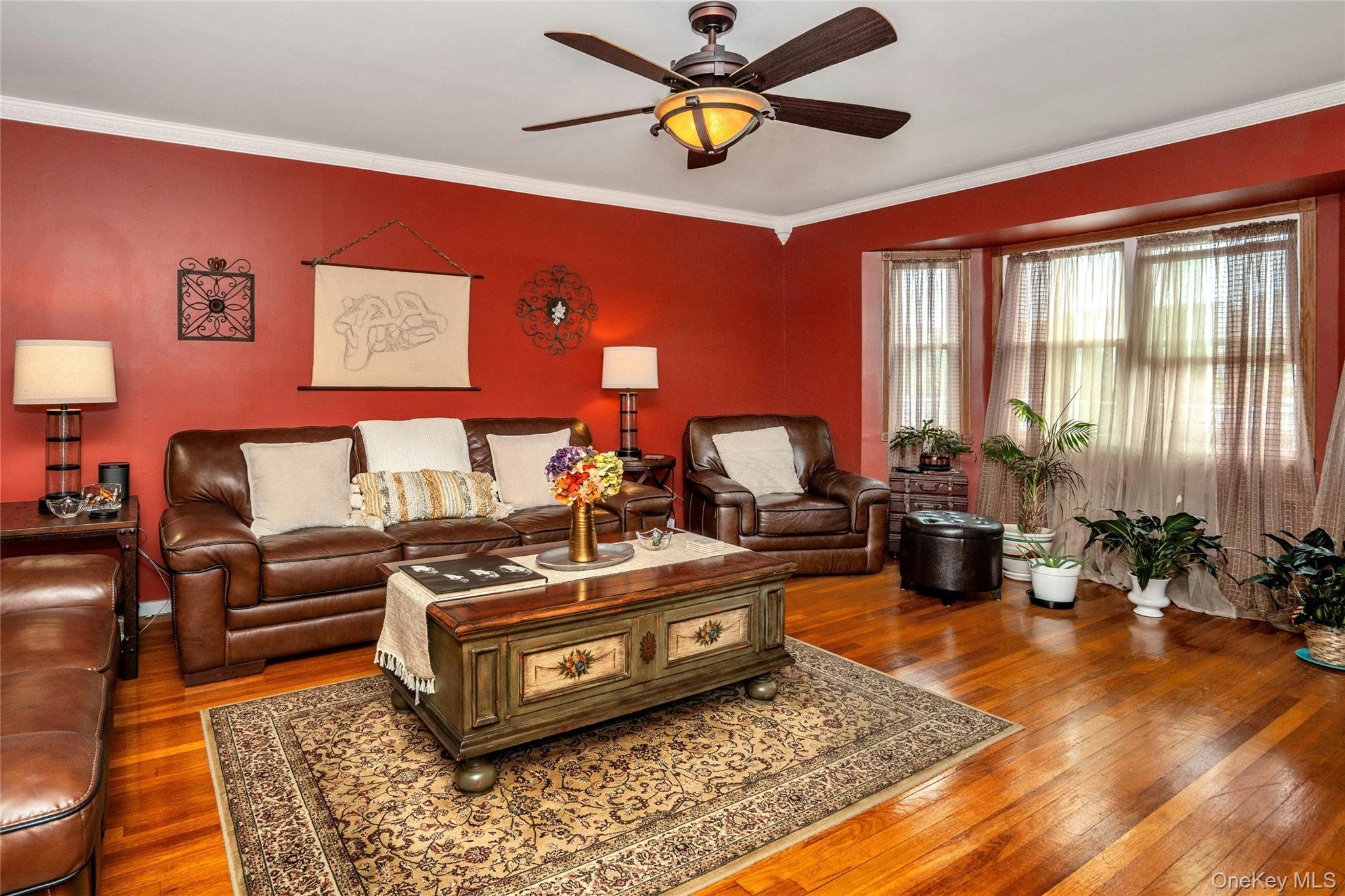 623 W Park Avenue Property Photo 3