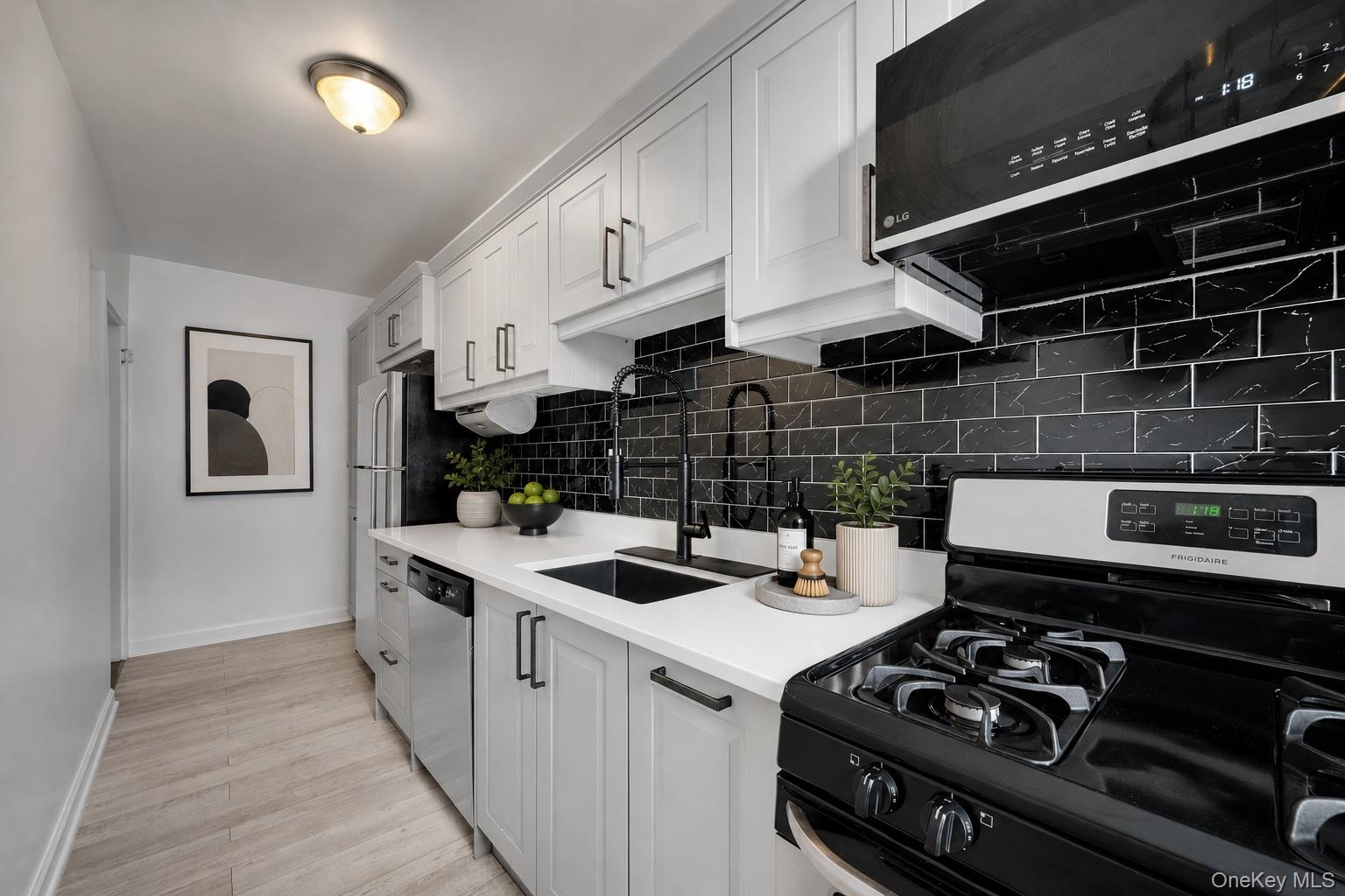 765 Bronx River Road 4a Property Photo 5