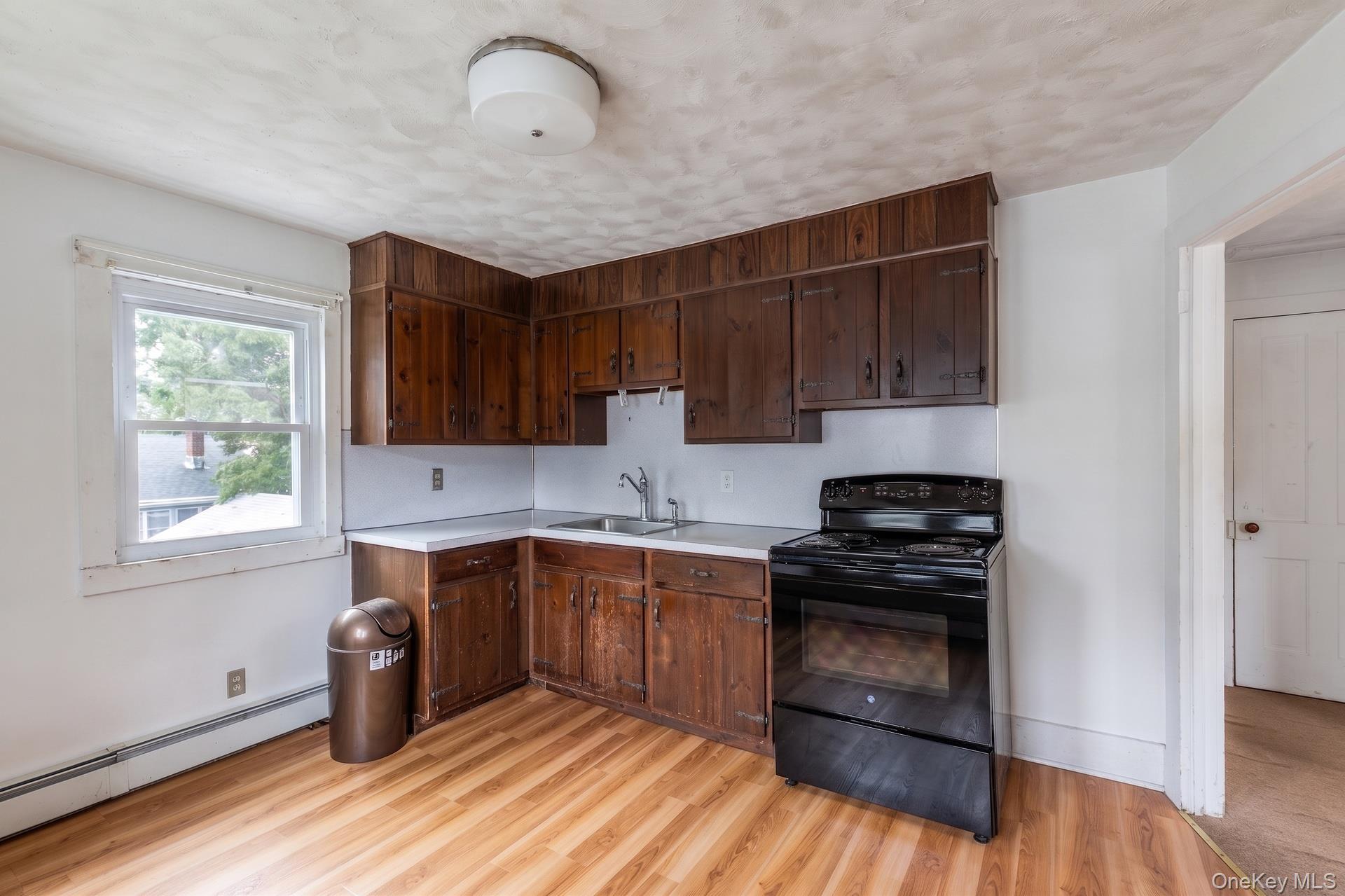 8 Elm Street Property Photo 12