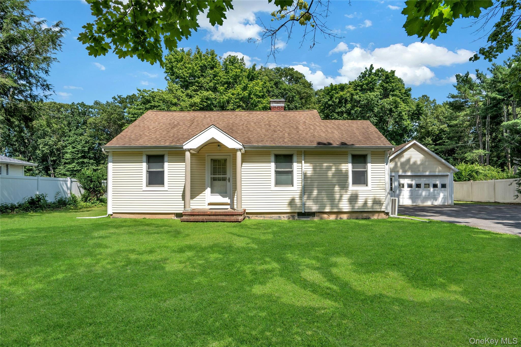 33 Laurel Drive Property Photo 1