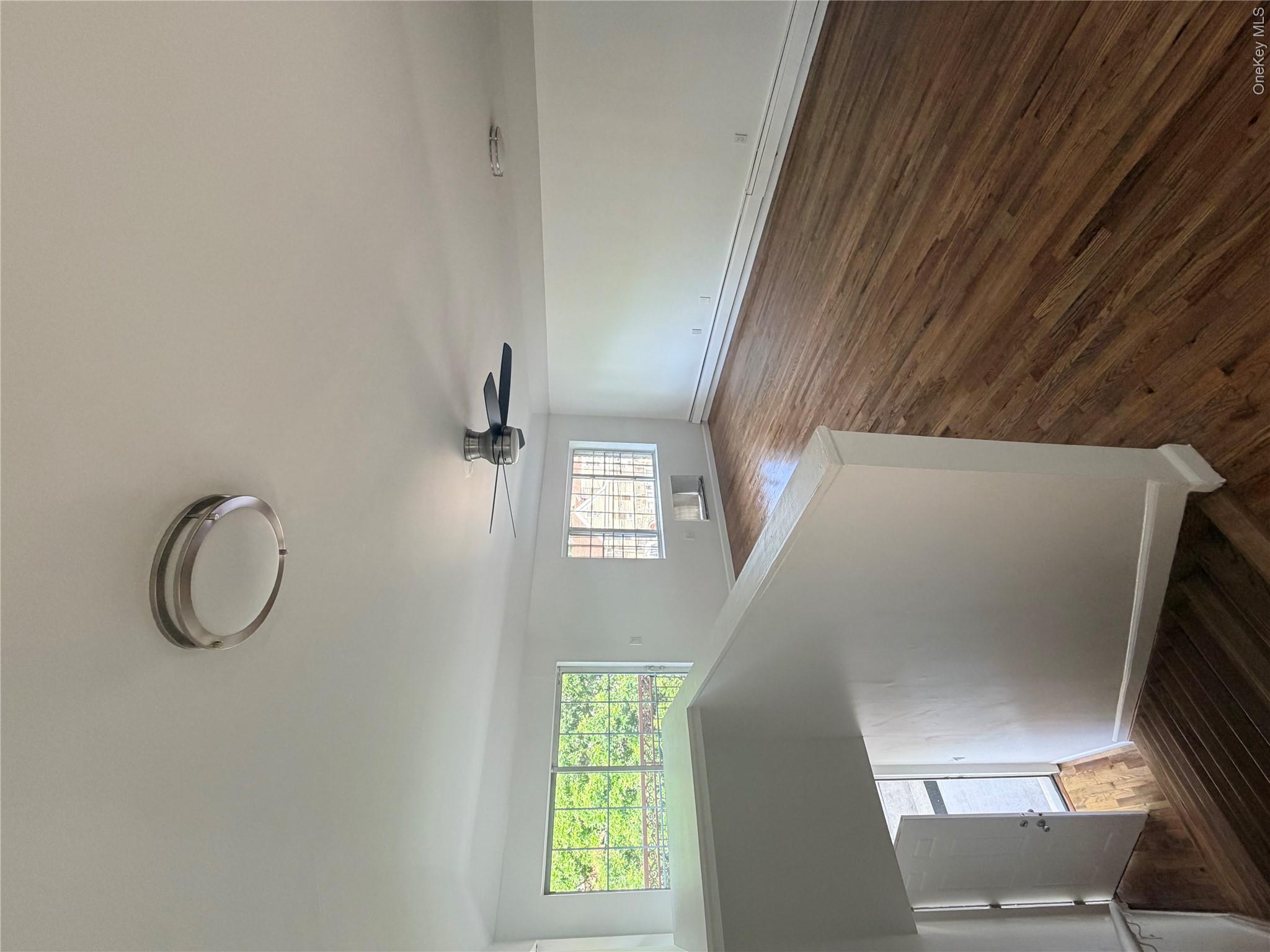 8418 129th Street Property Photo 4