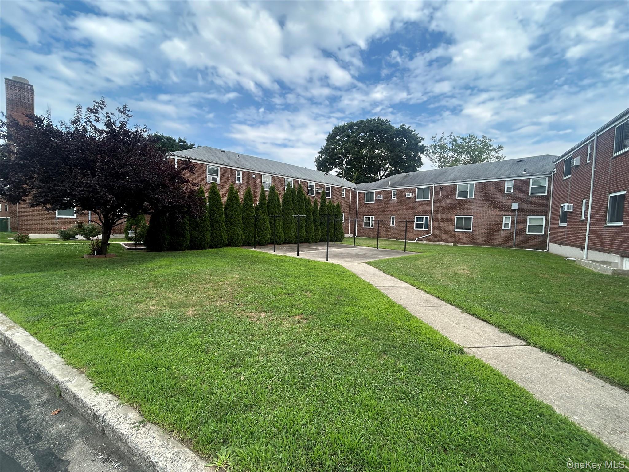72-75 Little Neck Parkway G-2 Property Photo 4
