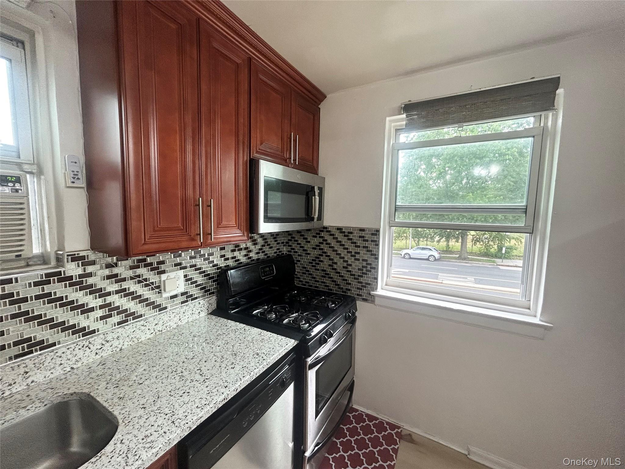 72-75 Little Neck Parkway G-2 Property Photo 10