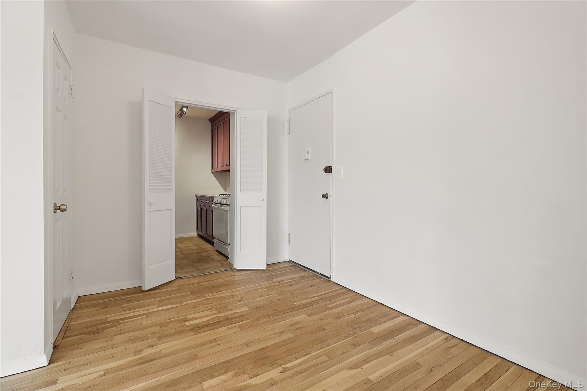 360 Westchester Avenue 623 Property Photo 4