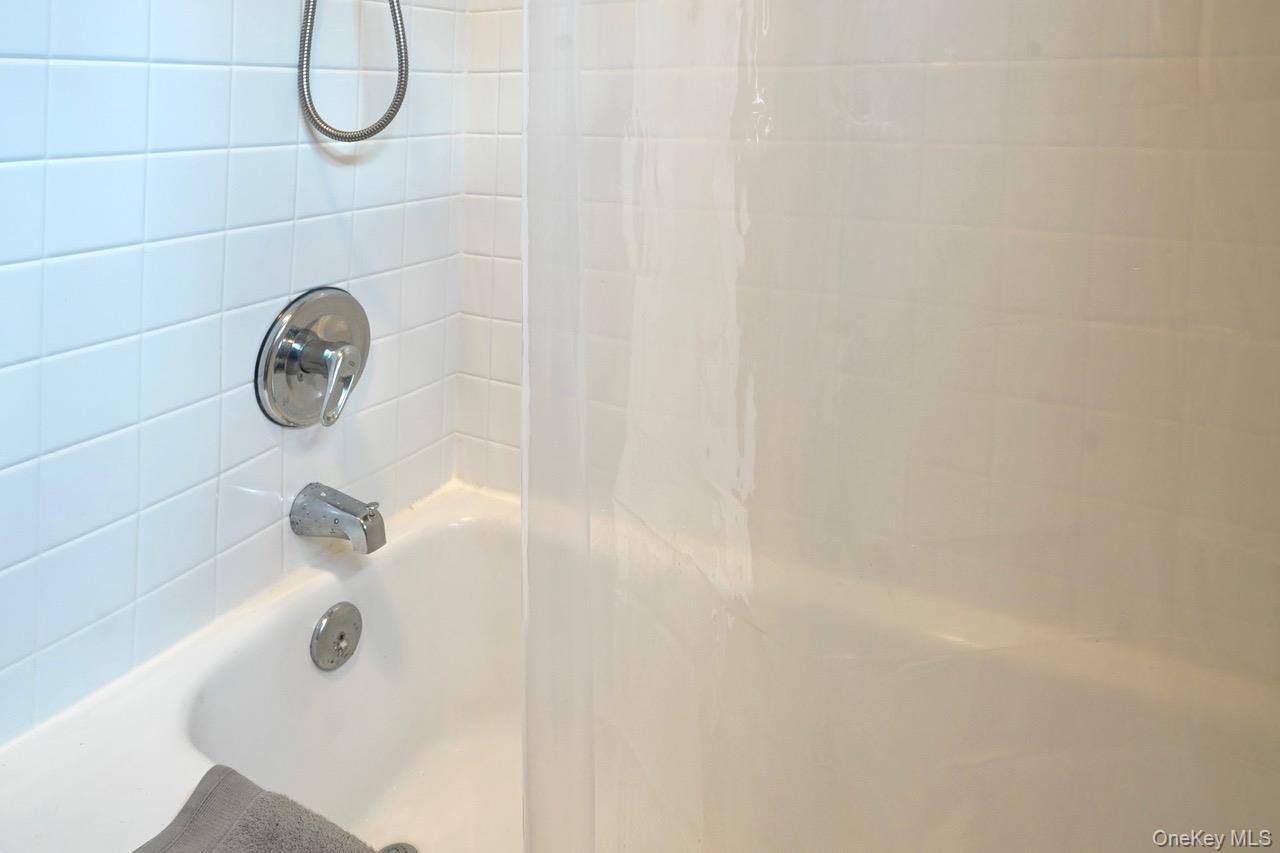 4 Hill Street Property Photo 21