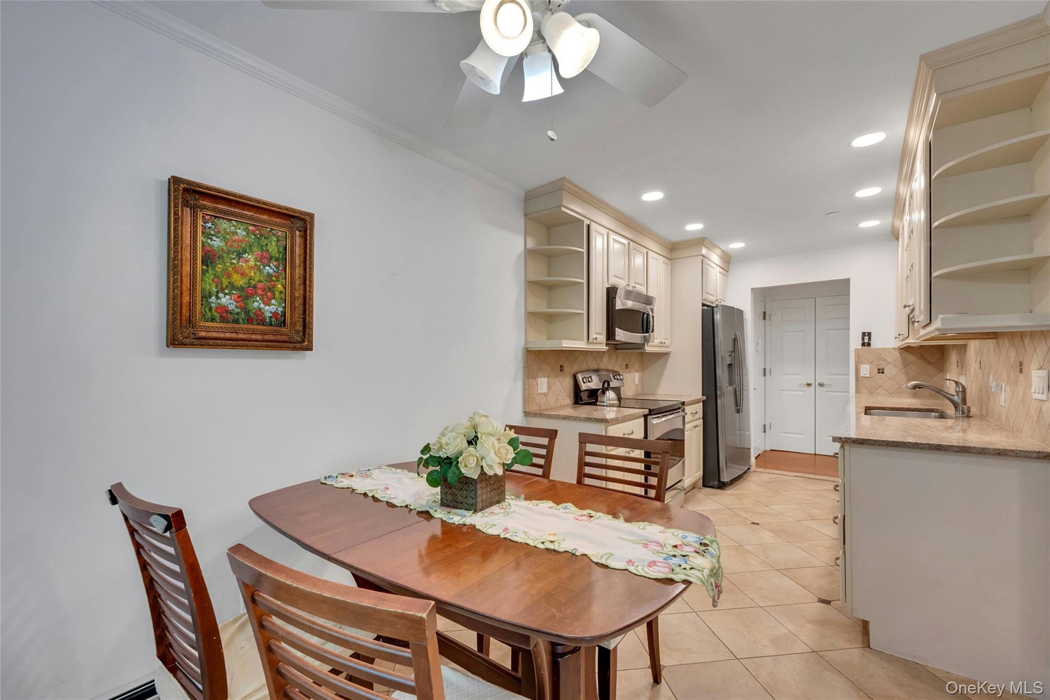 16 Manville Lane 2 Property Photo 4