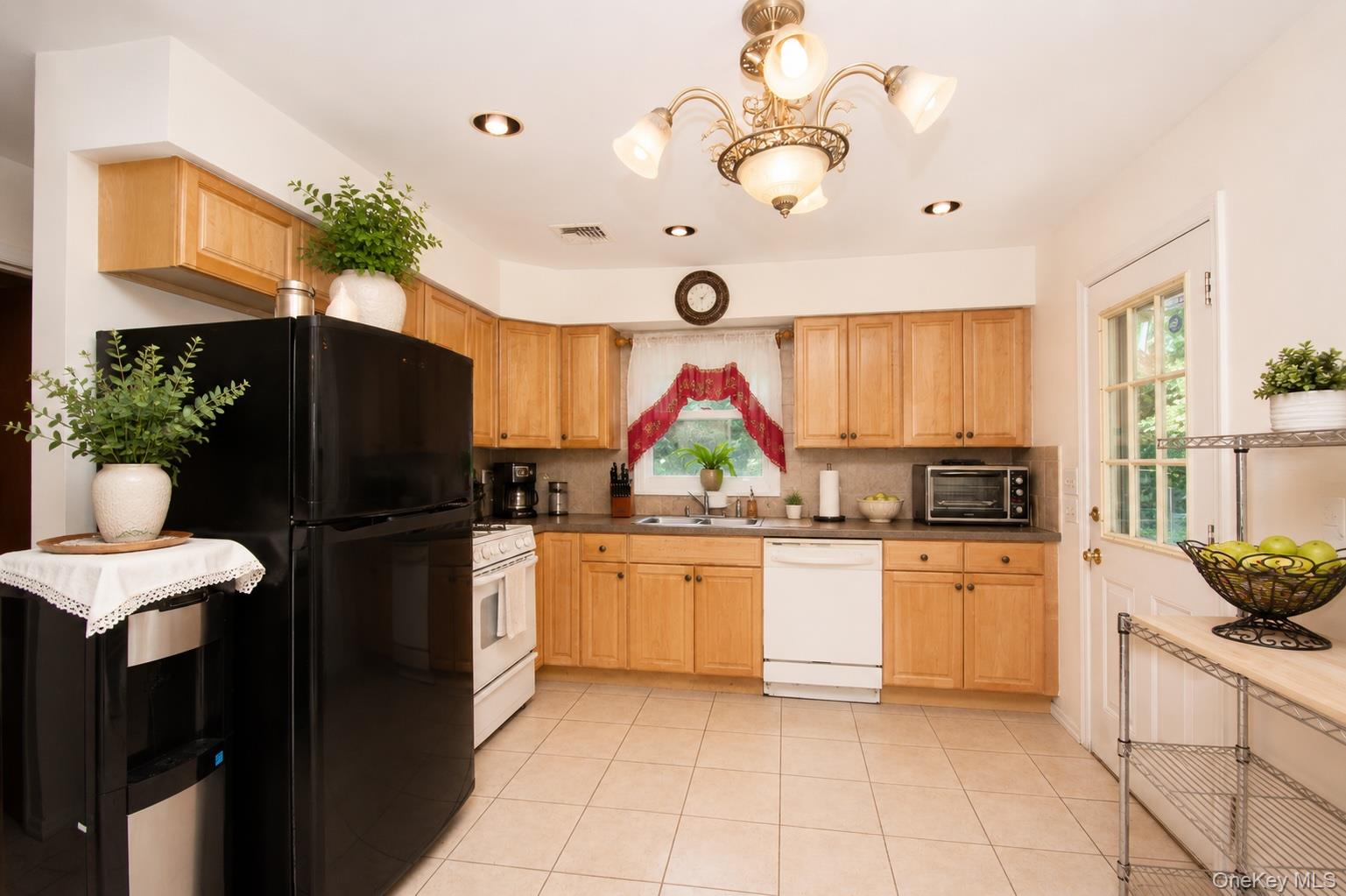 12 Princeton Drive Property Photo 4