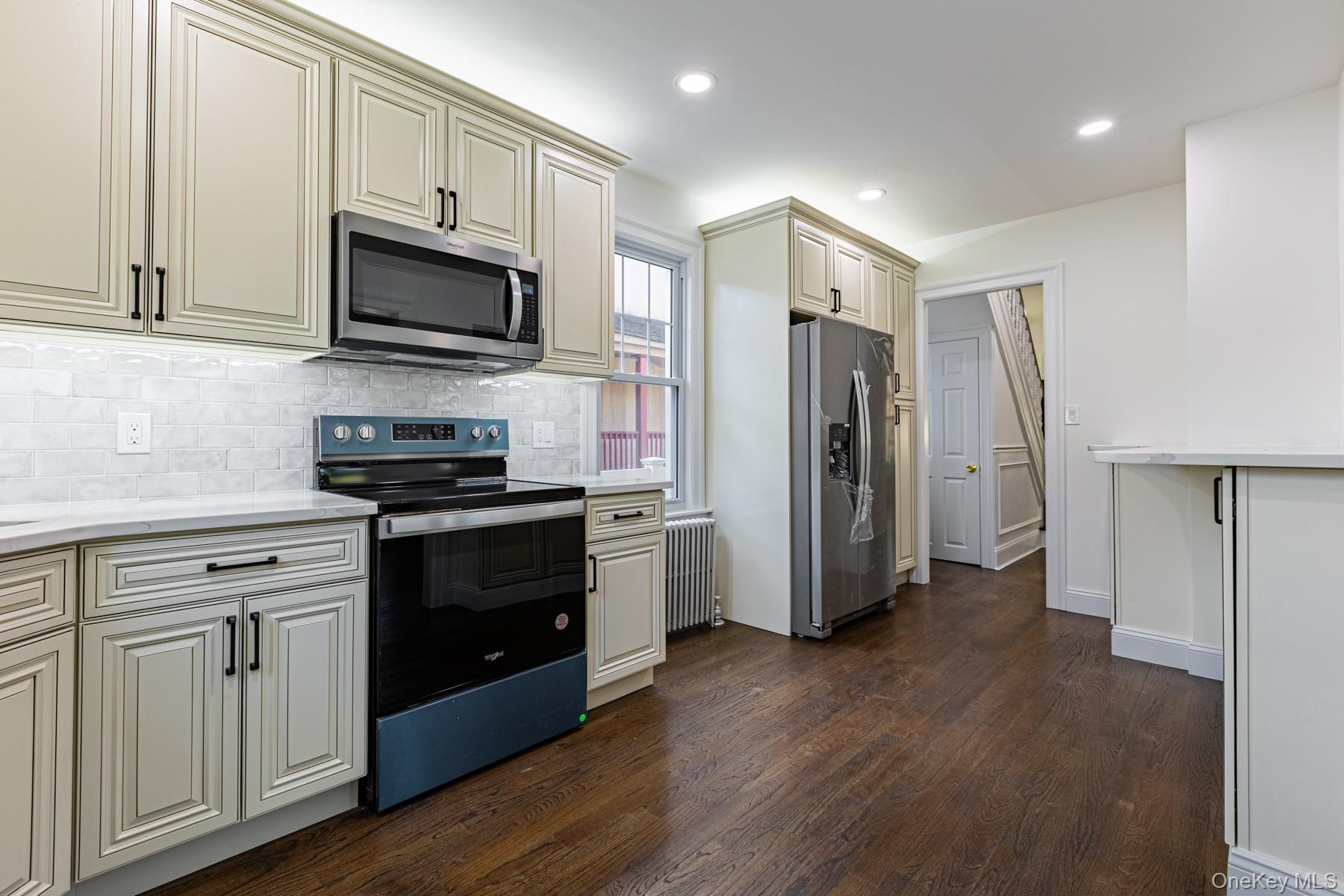 209 Smith Street Property Photo 8