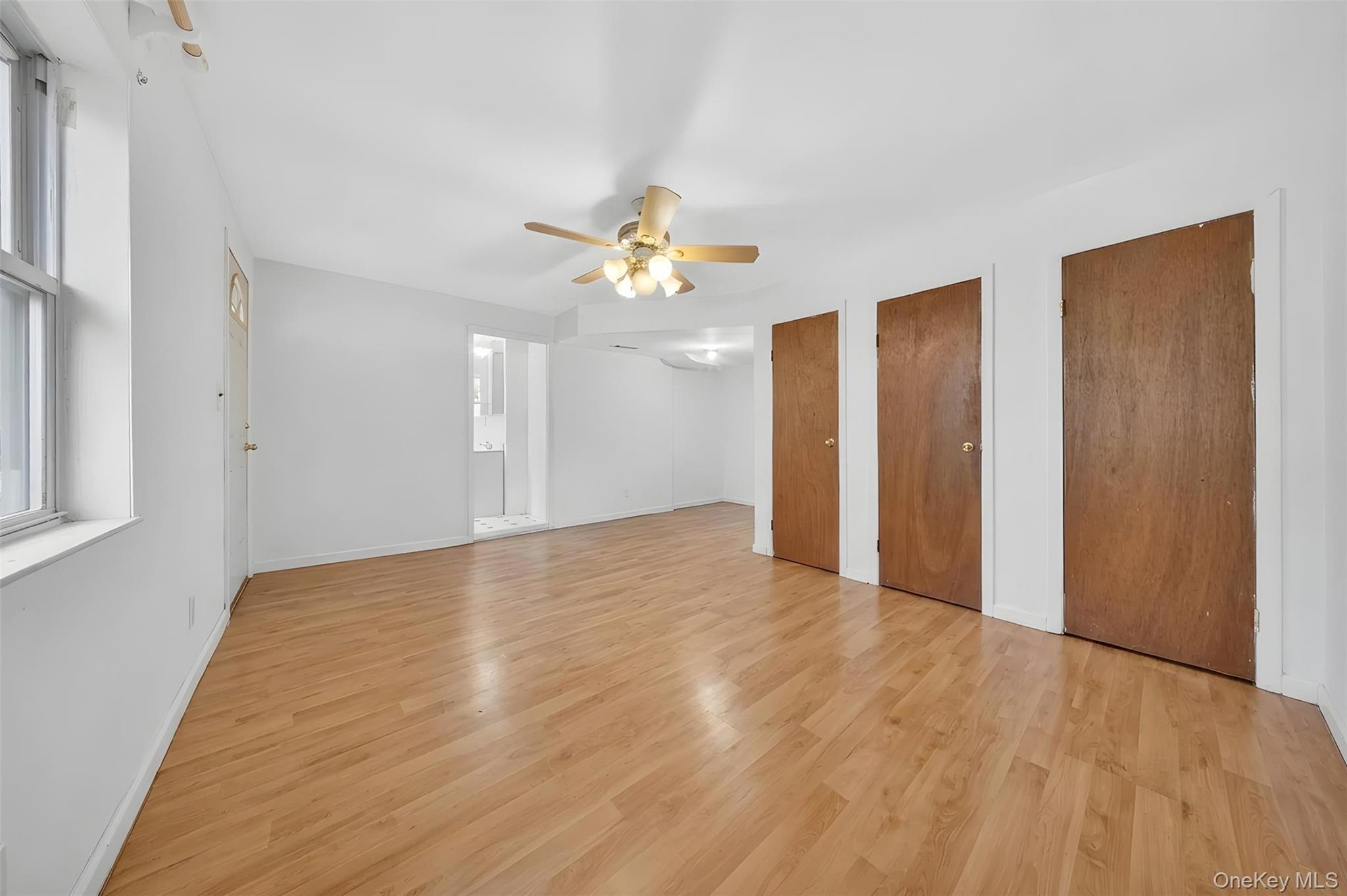 202-37 46th Avenue Property Photo 3