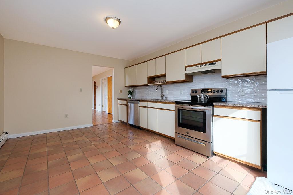 132 Woodland Drive Property Photo 3