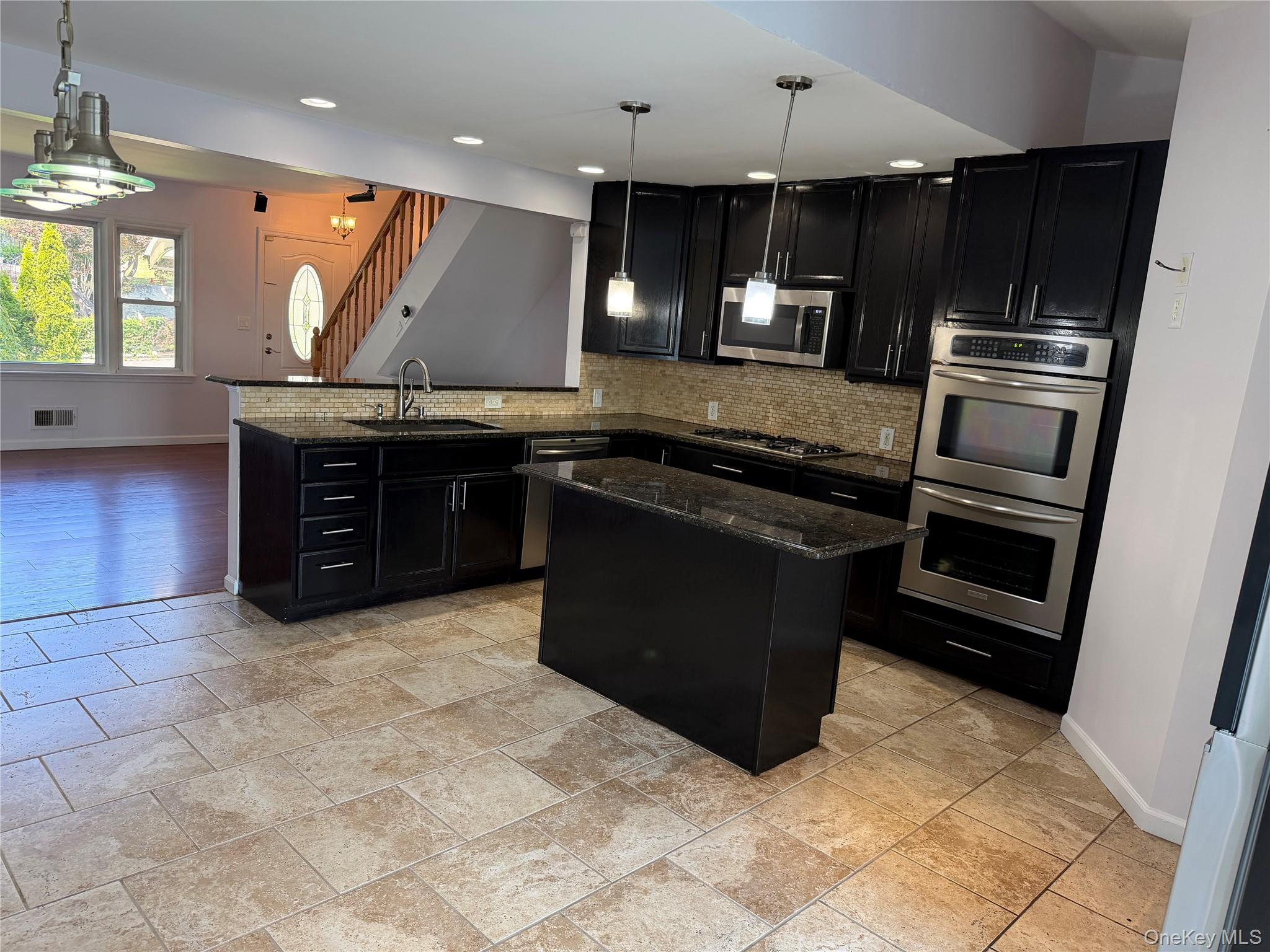 80 Westerly Street Property Photo 2