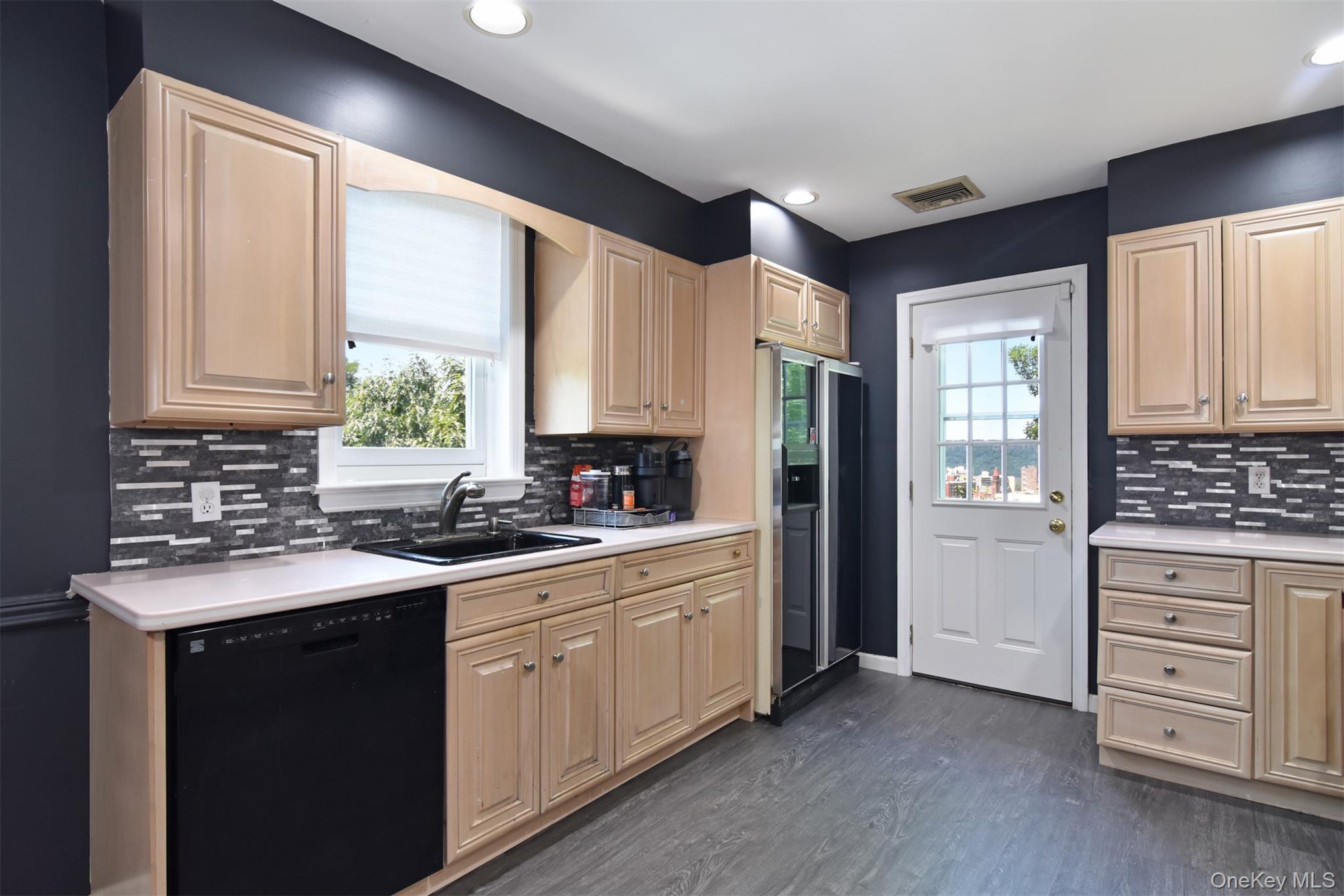 97 Van Cortlandt Pk Avenue Property Photo 6
