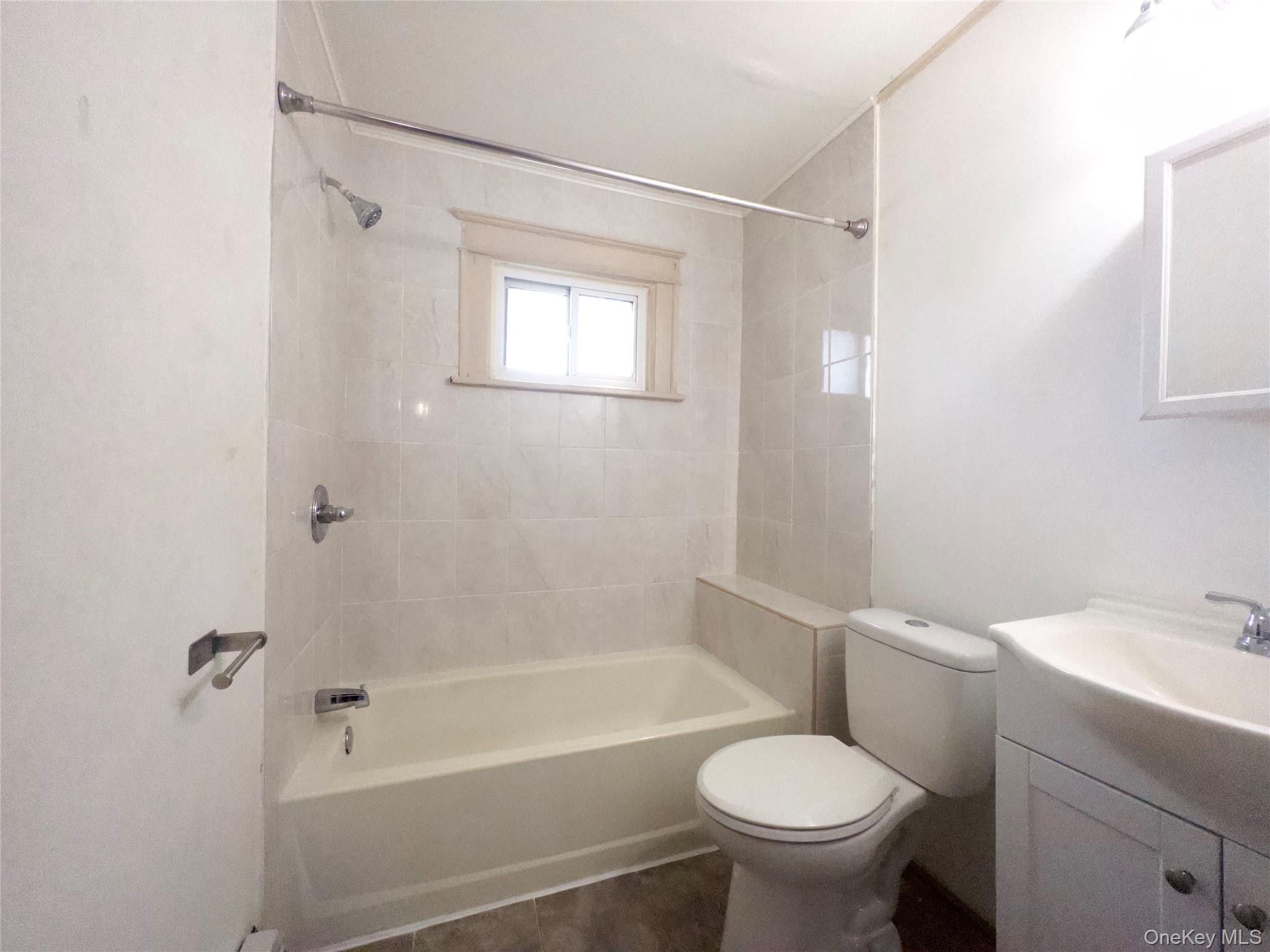 4 Harding Street Property Photo 10