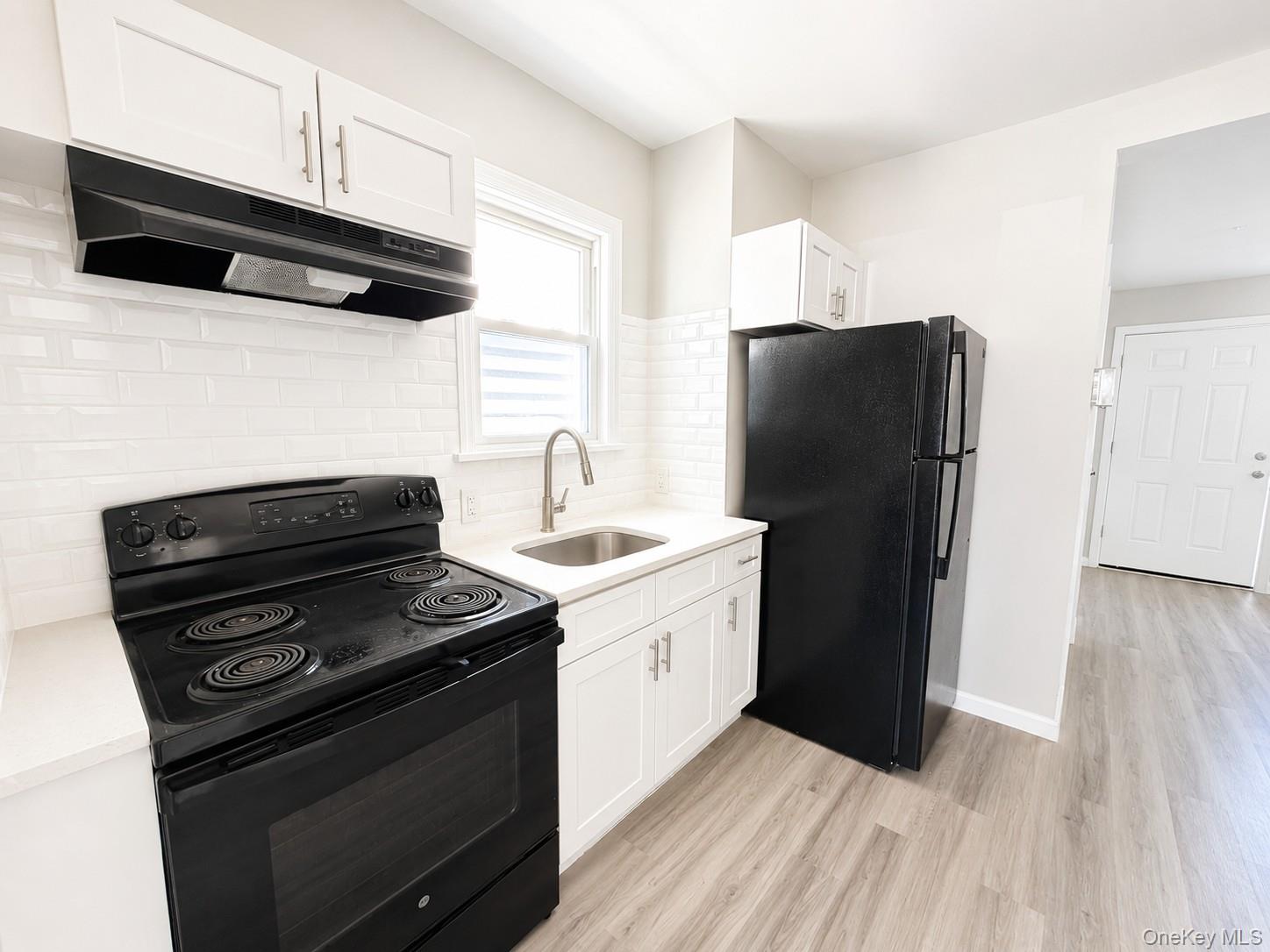 25 Monroe Street 1 Property Photo 4