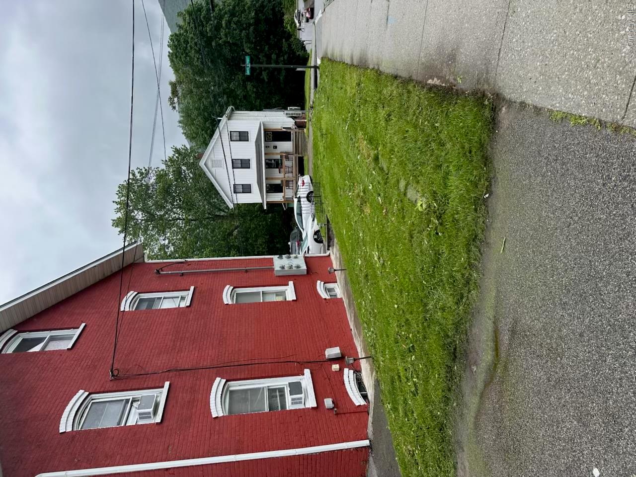 28 Davis Street 1 Property Photo 2