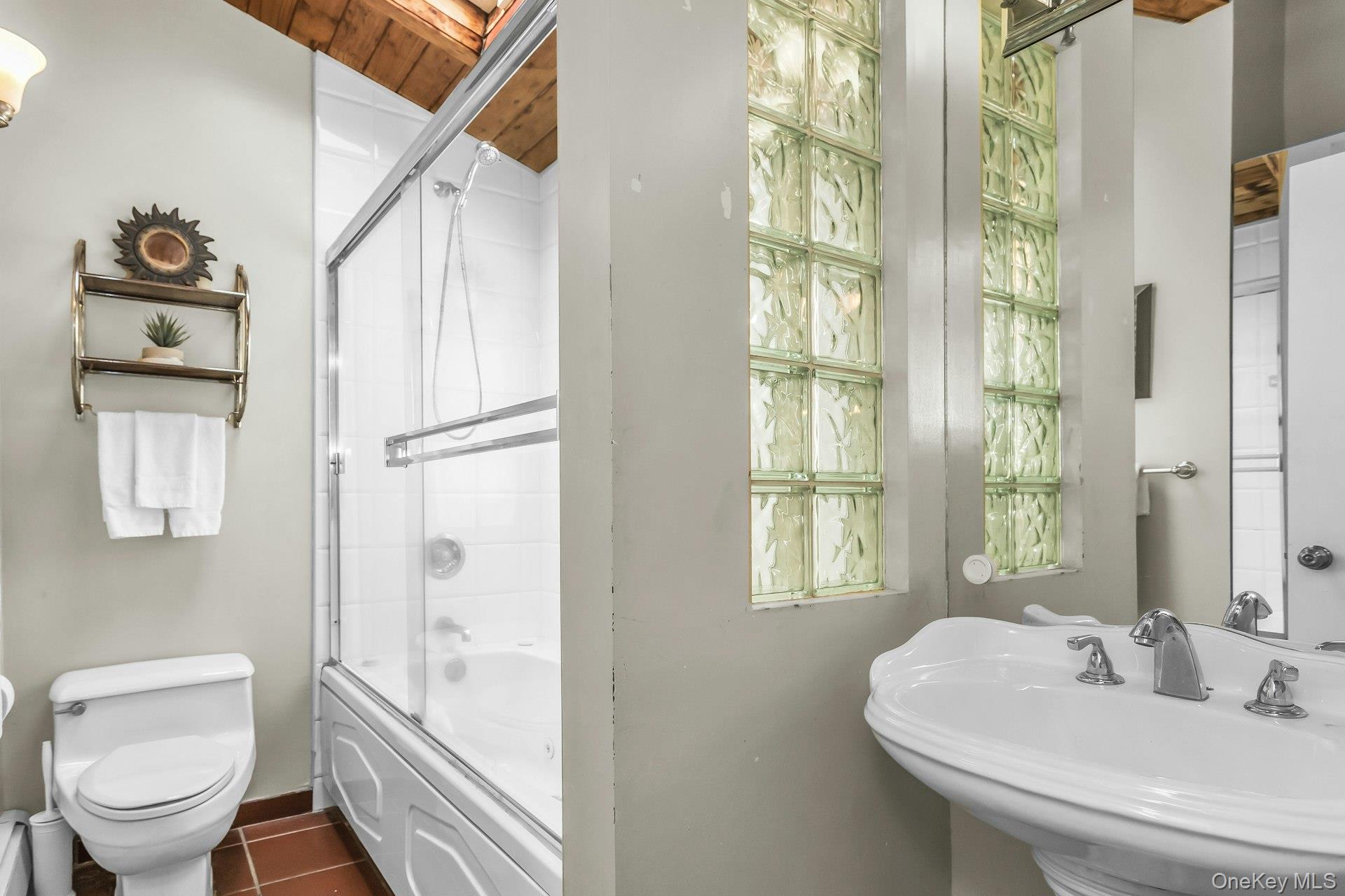 23 Highwood Road Property Photo 11