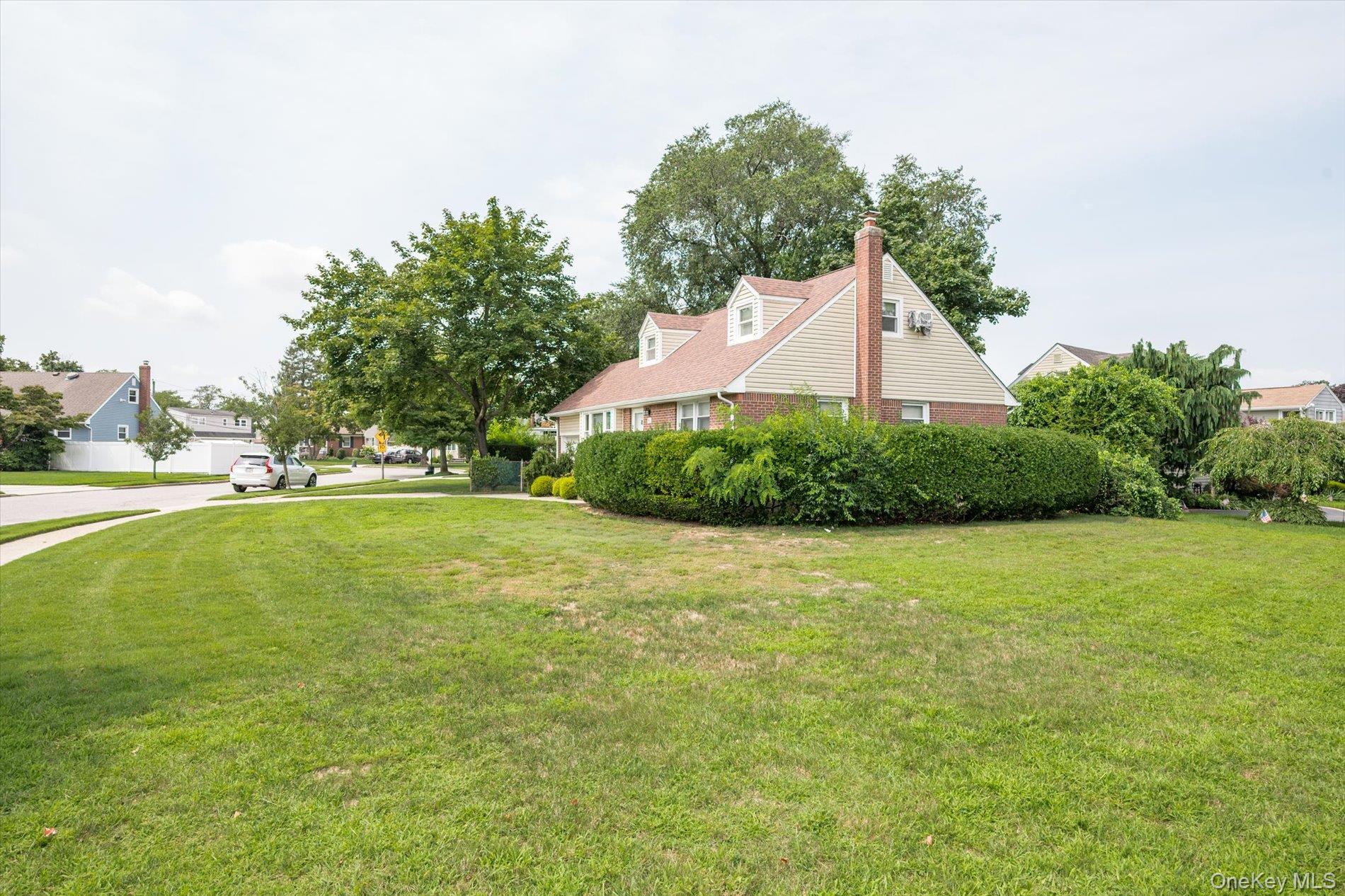 1162 Whitehall Lane Property Photo 4