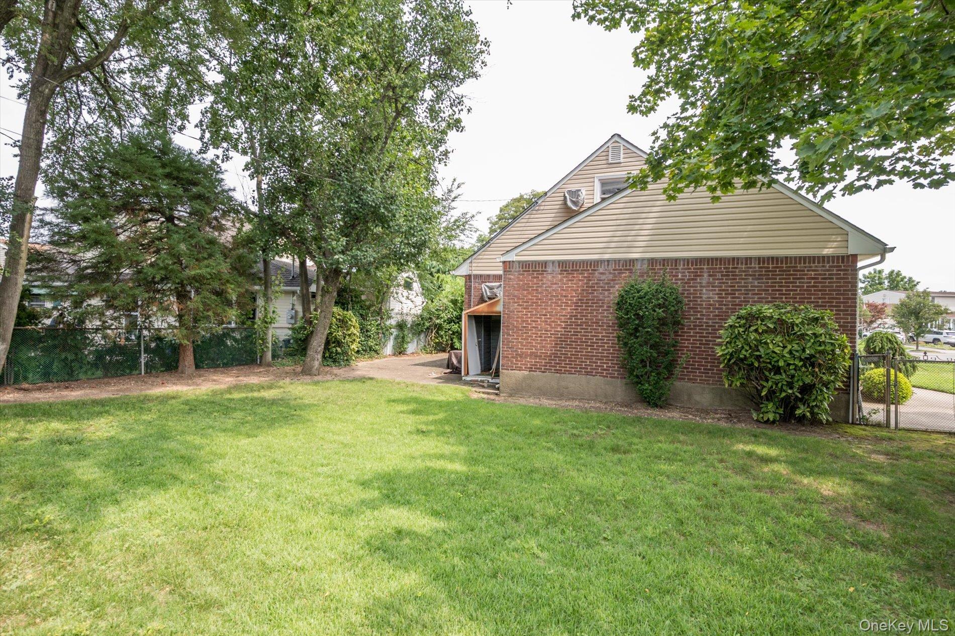 1162 Whitehall Lane Property Photo 26