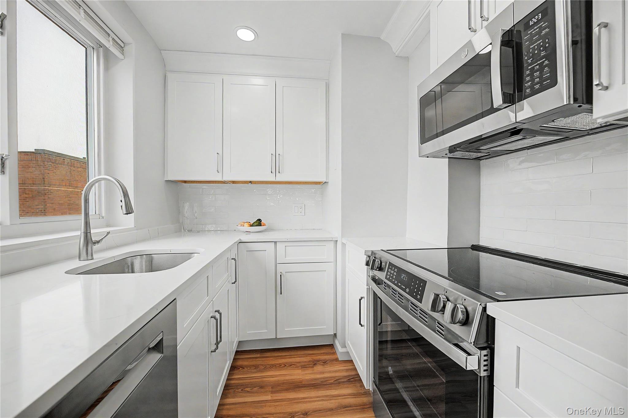 56 Doyer Avenue 6a Property Photo 3