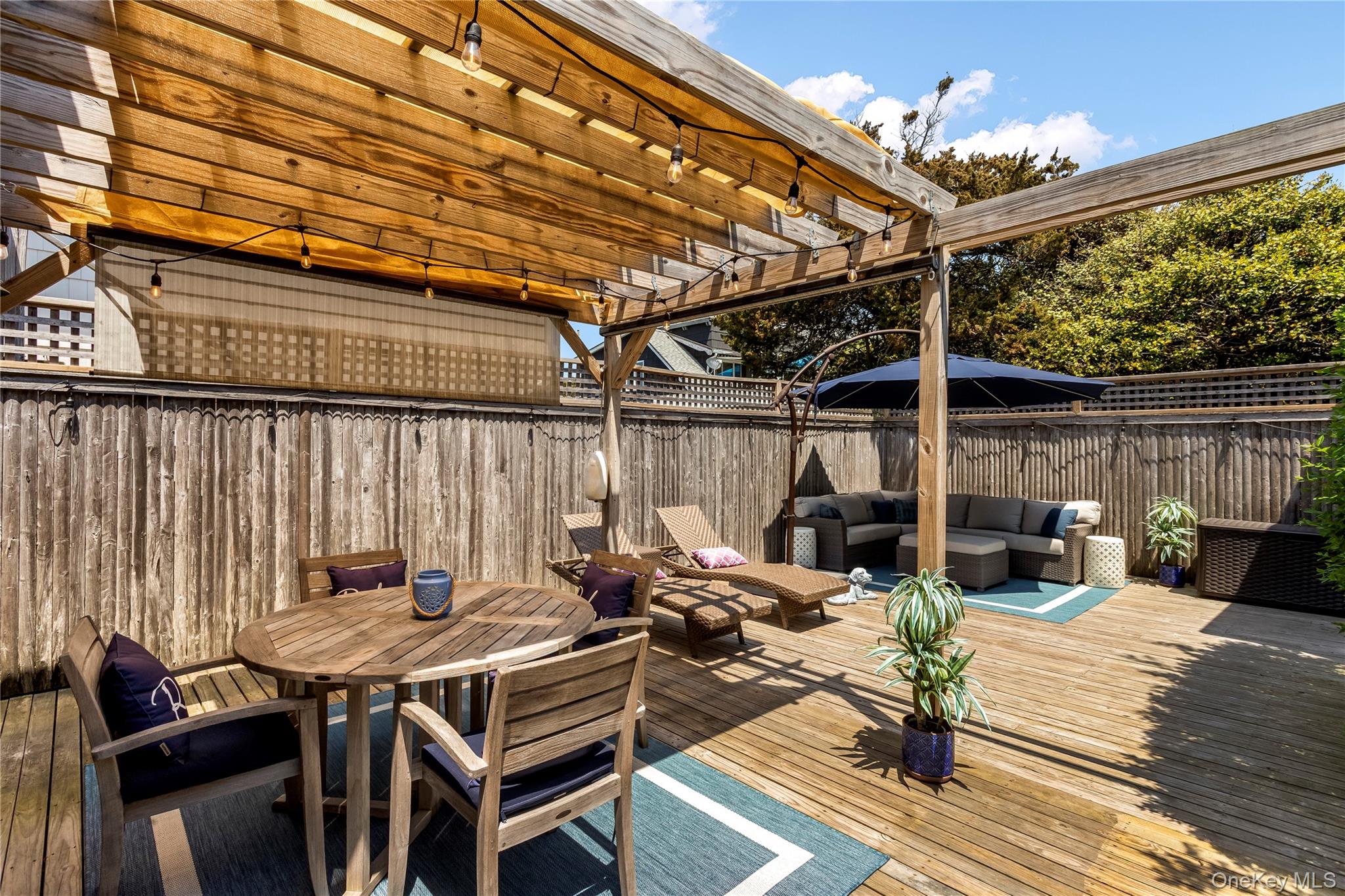 169 Main Walk Property Photo 2