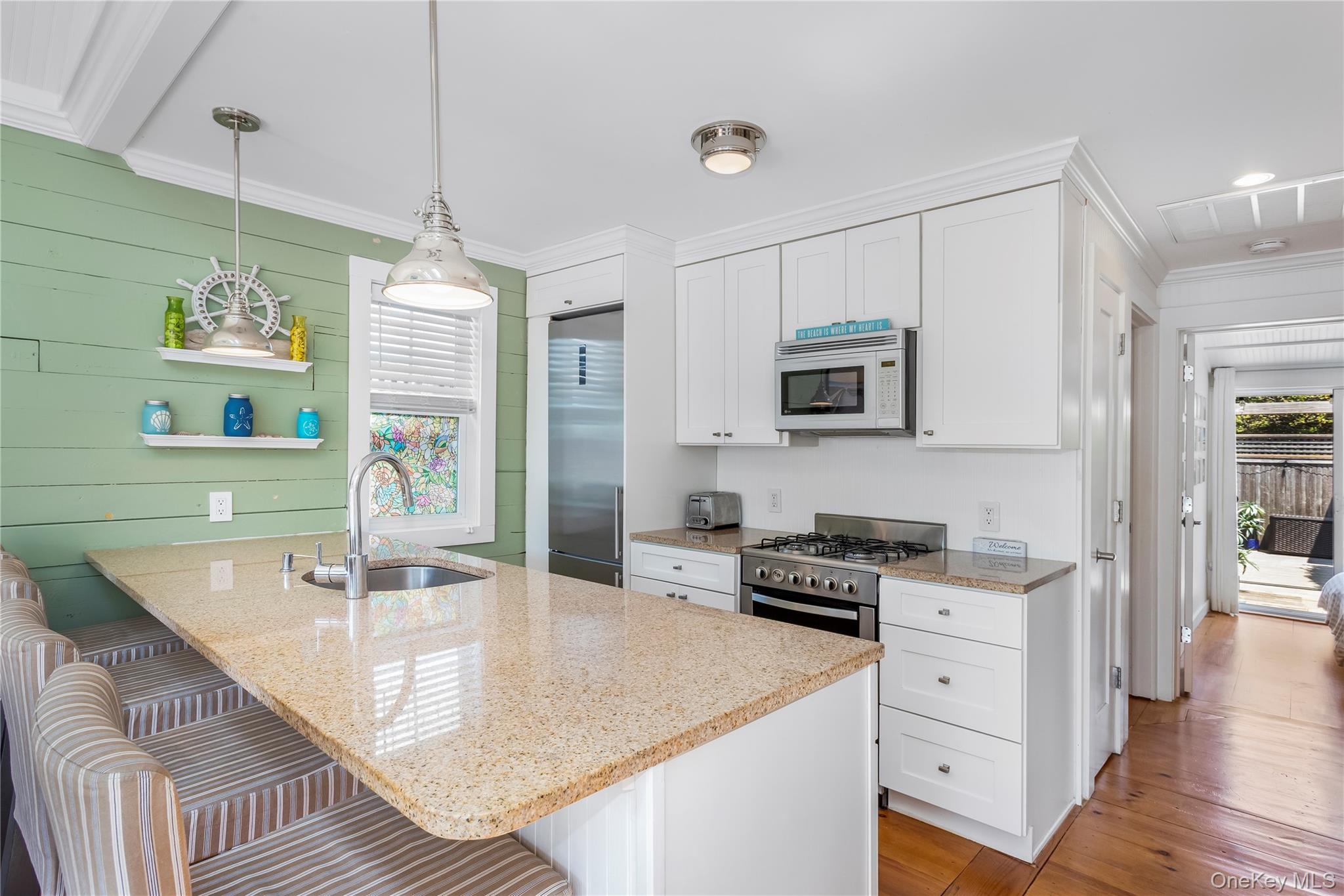 169 Main Walk Property Photo 8