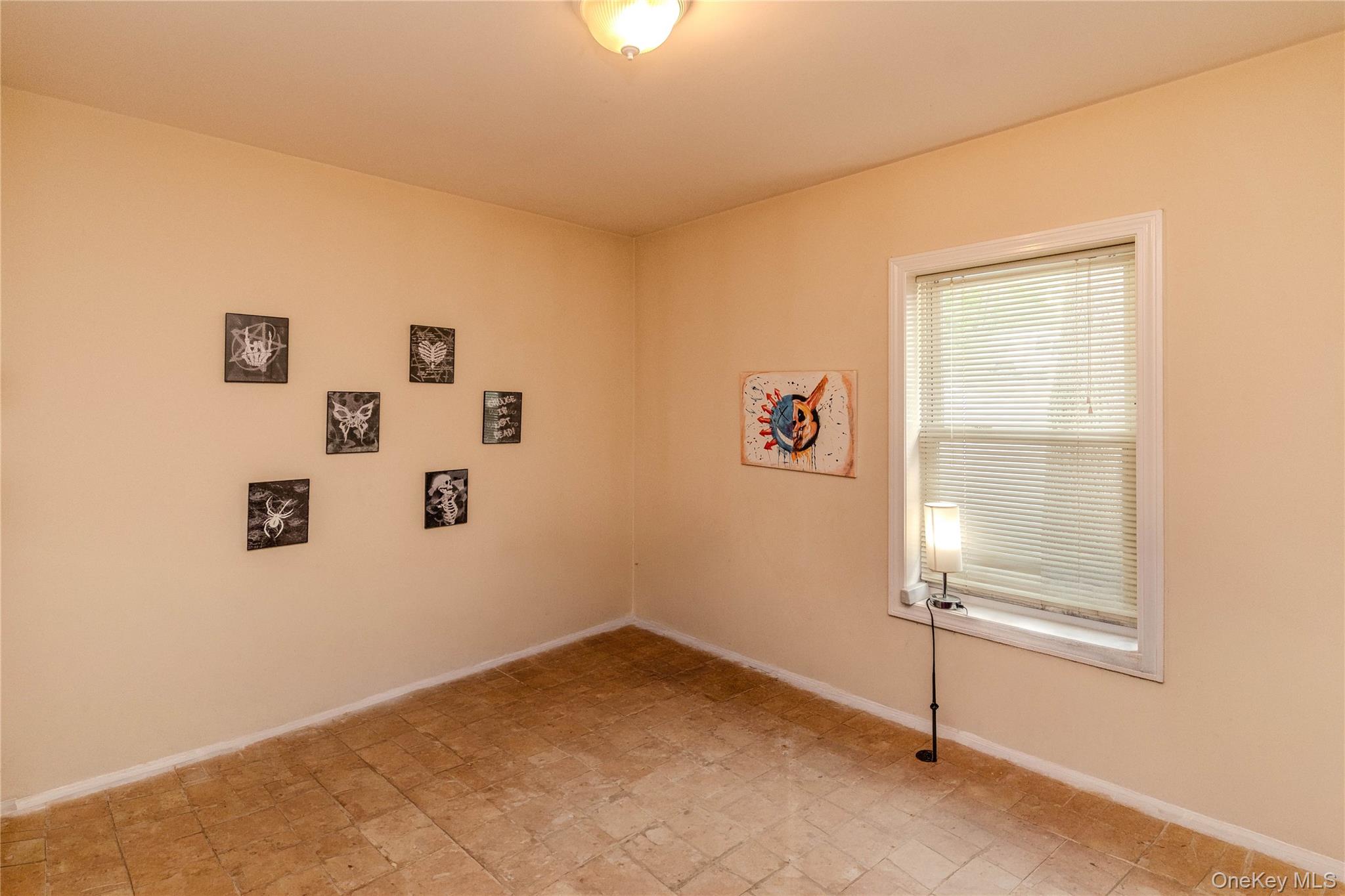 382 E Main Street Property Photo 12