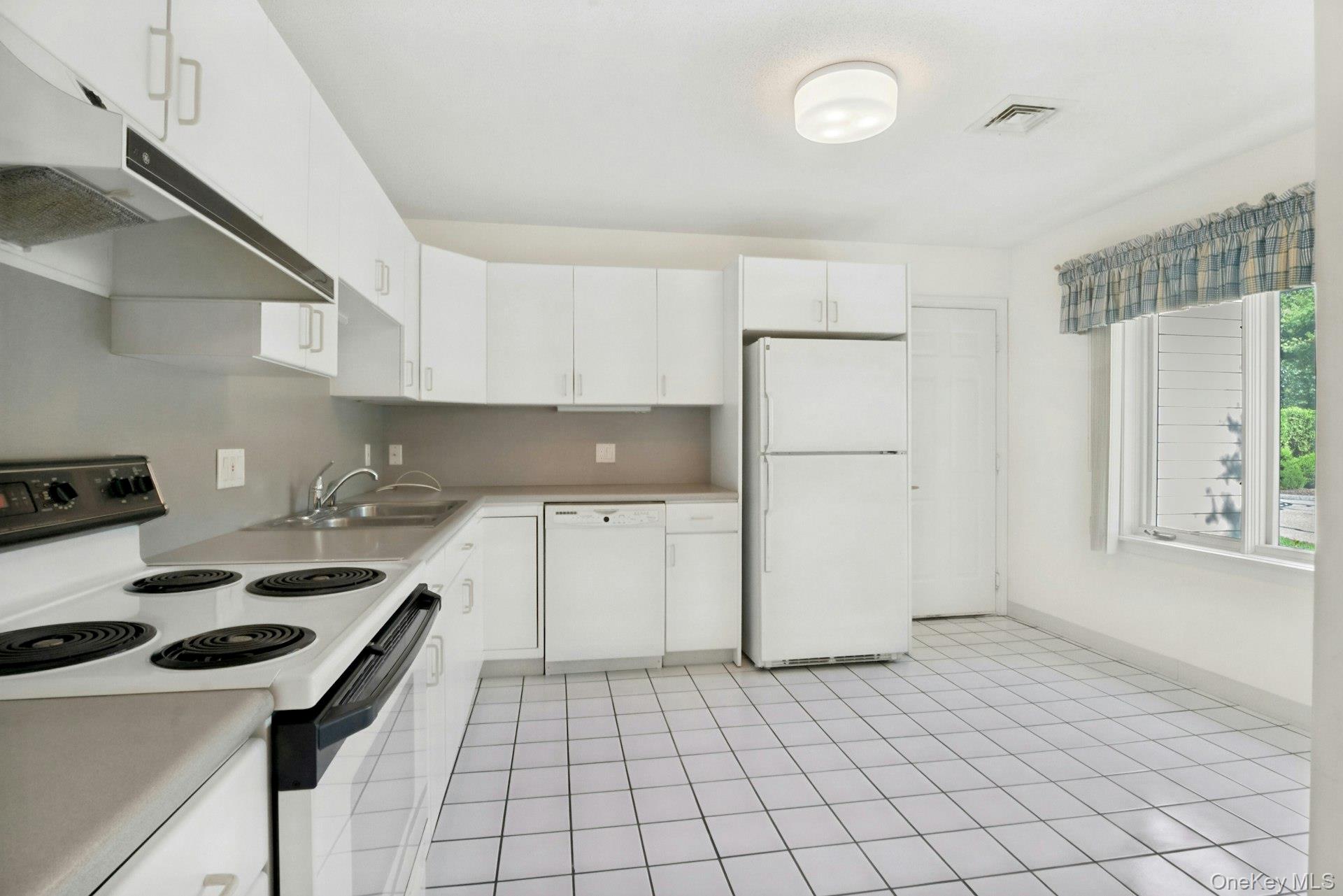 630 Heritage Hills Unit#c Property Photo 3