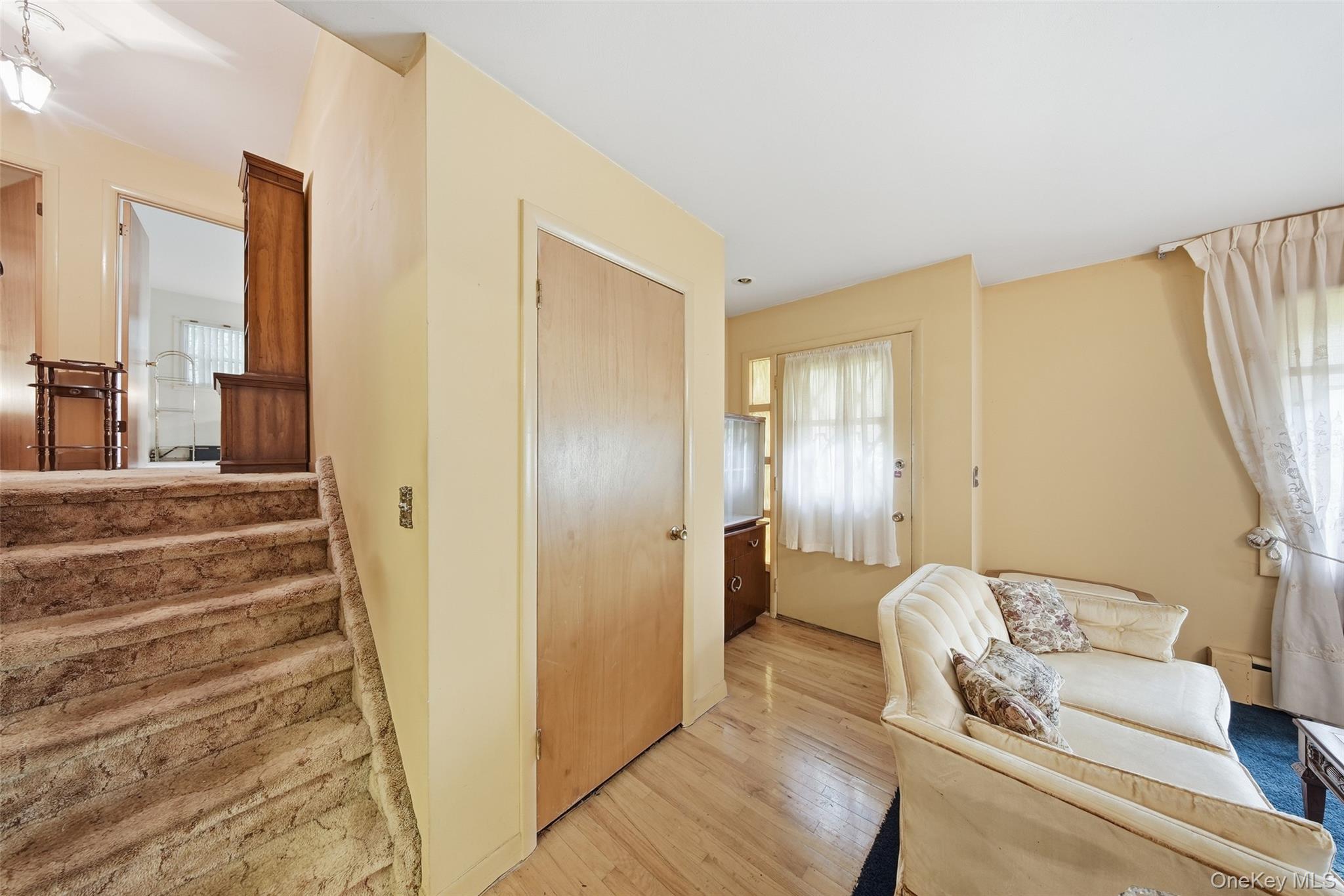 84 Railroad Avenue Property Photo 7