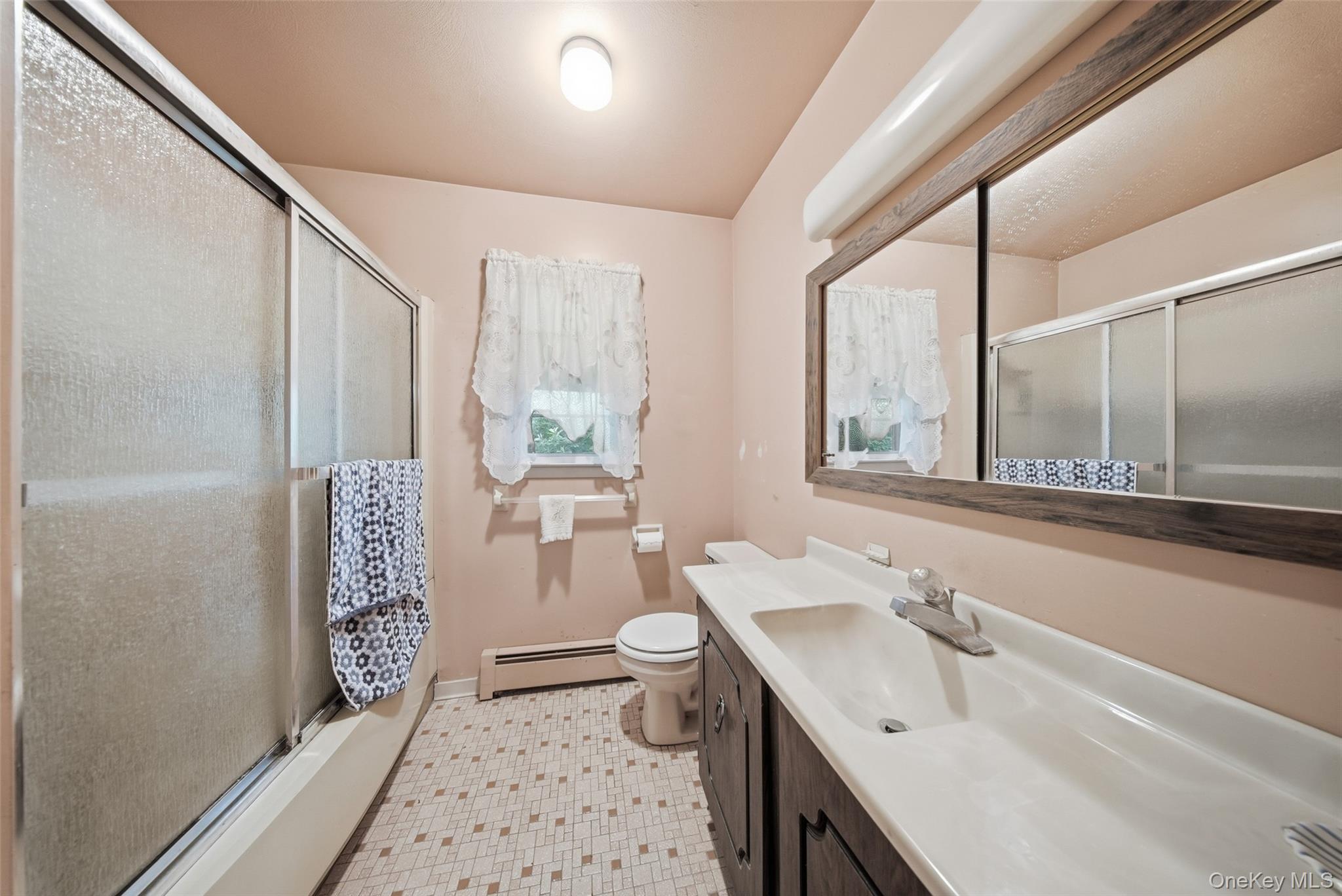 84 Railroad Avenue Property Photo 15